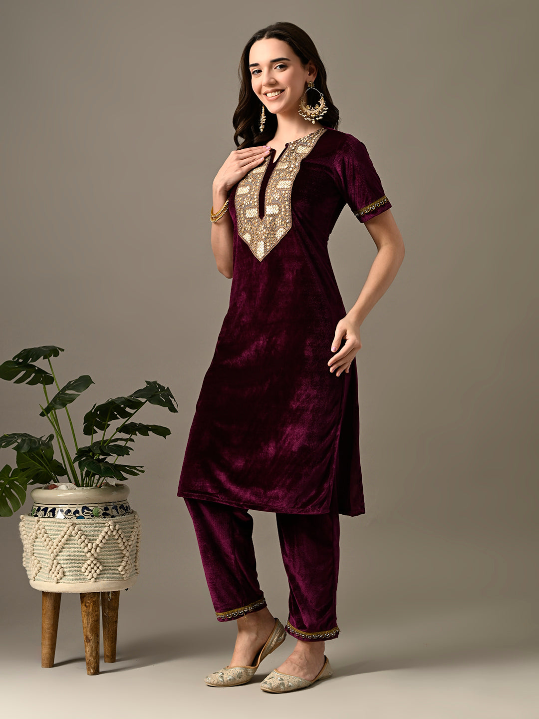 Myshka Women's Magenta Velvet Kurta Pant | Grocsy