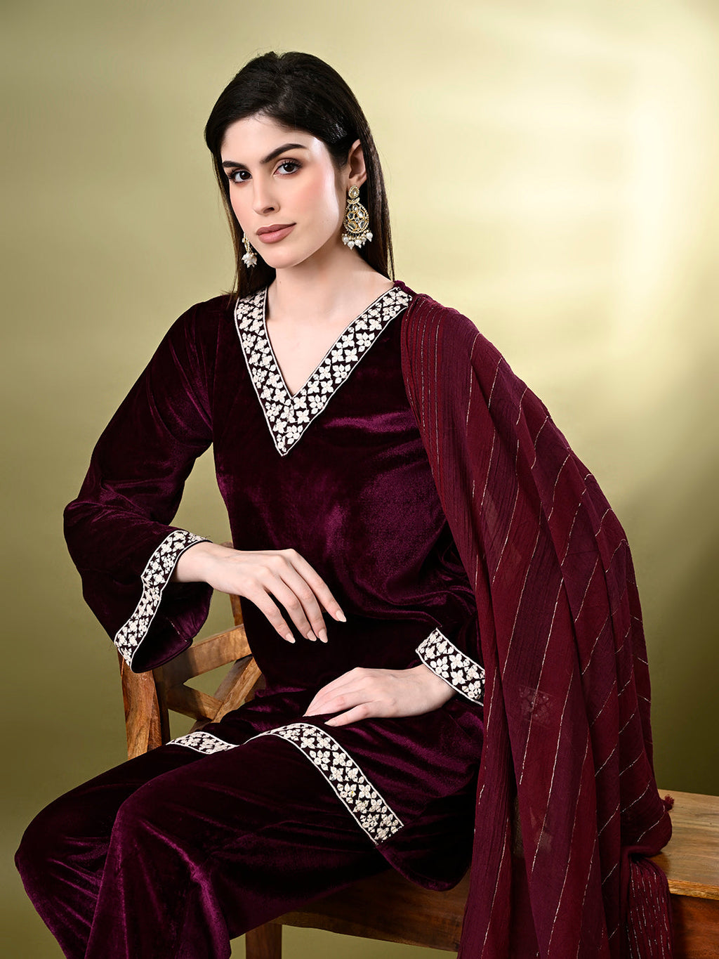 Myshka Women's Magenta Velvet Kurta Pant With Dupatta Set | Grocsy