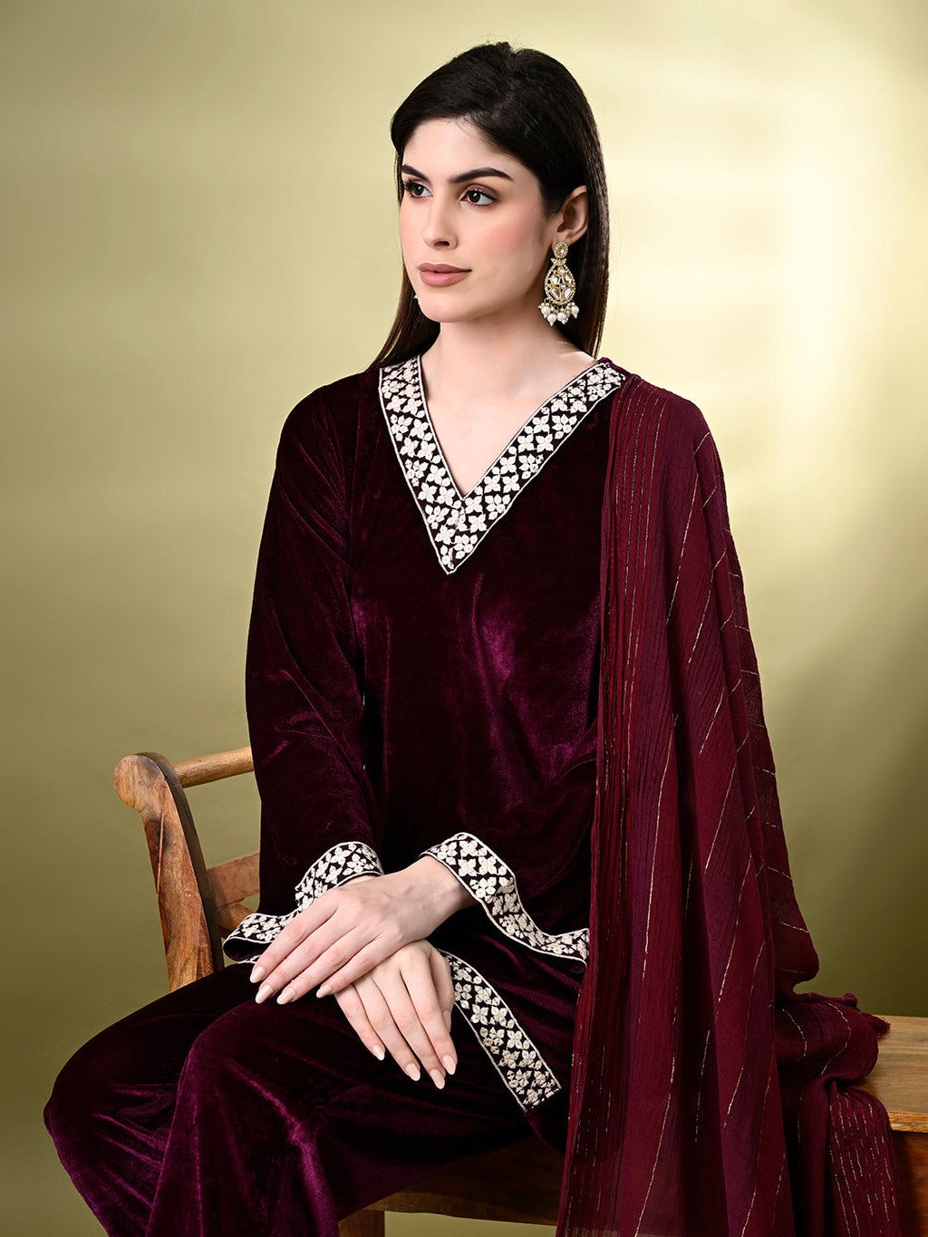 Myshka Women's Magenta Velvet Kurta Pant With Dupatta Set | Grocsy