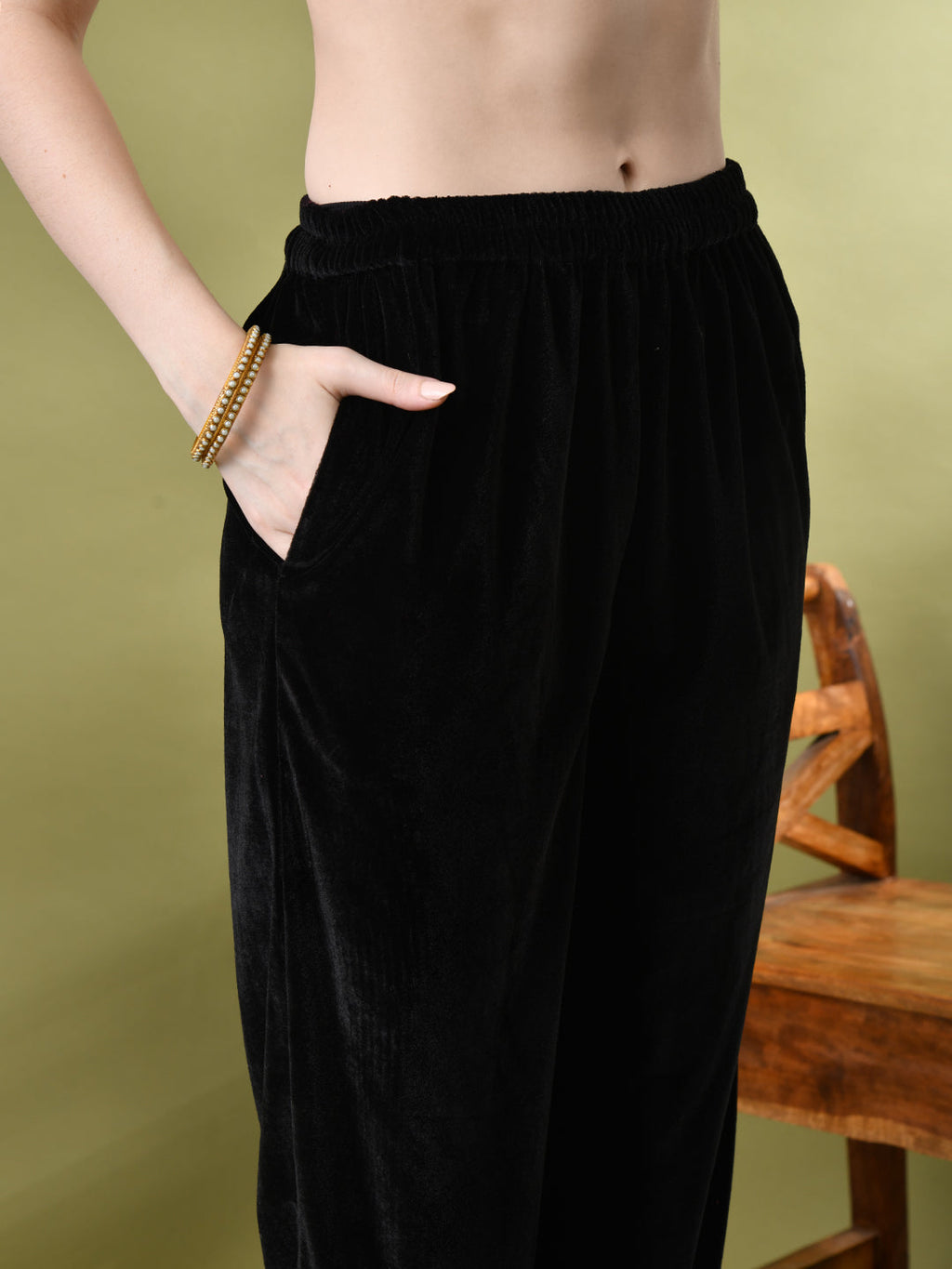 Myshka Women's Black Velvet Kurta Pant With Dupatta Set | Grocsy