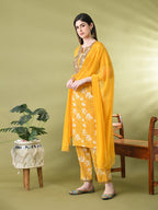 Myshka Women's Cotton Yellow Printed Kurta Set With Dupatta | Grocsy