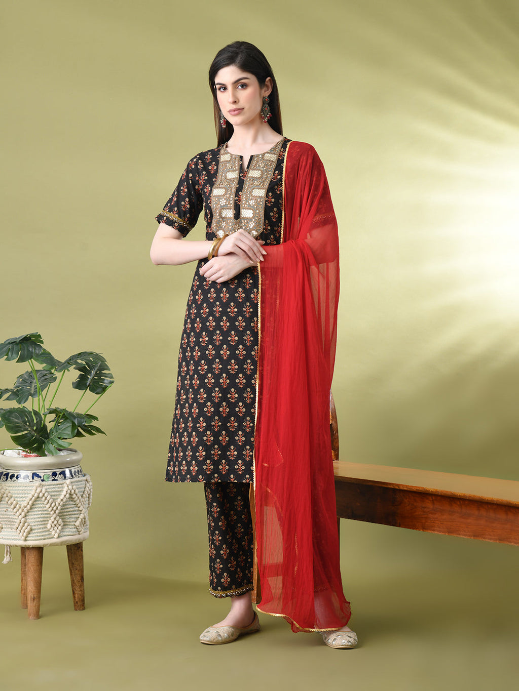 Myshka Women's Cotton Printed Kurta Set With Dupatta | Grocsy