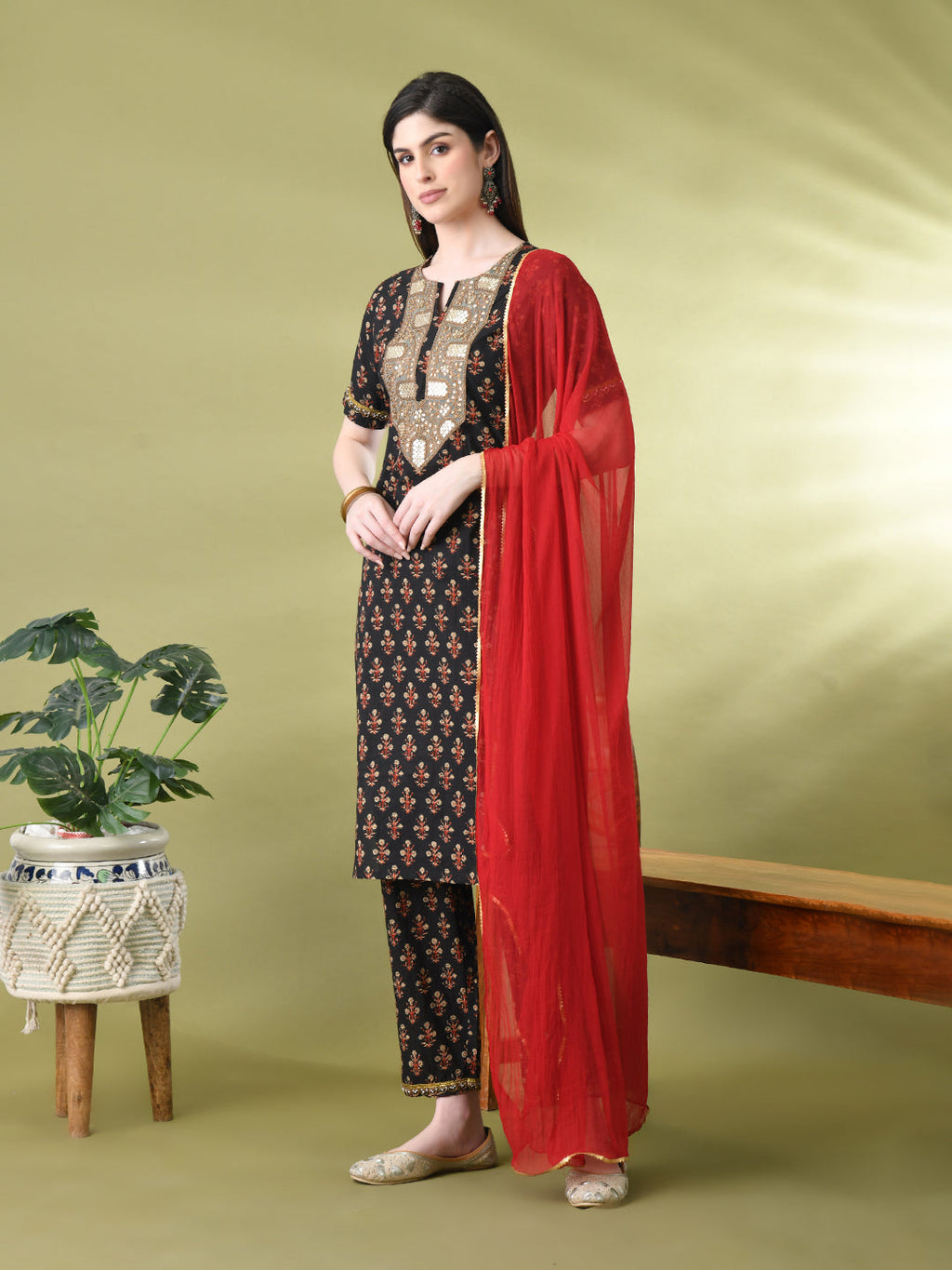 Myshka Women's Cotton Printed Kurta Set With Dupatta | Grocsy