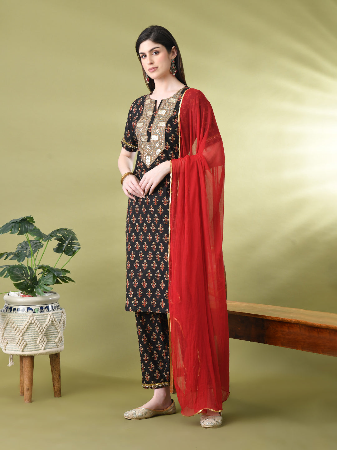 Myshka Women's Cotton Printed Kurta Set With Dupatta | Grocsy