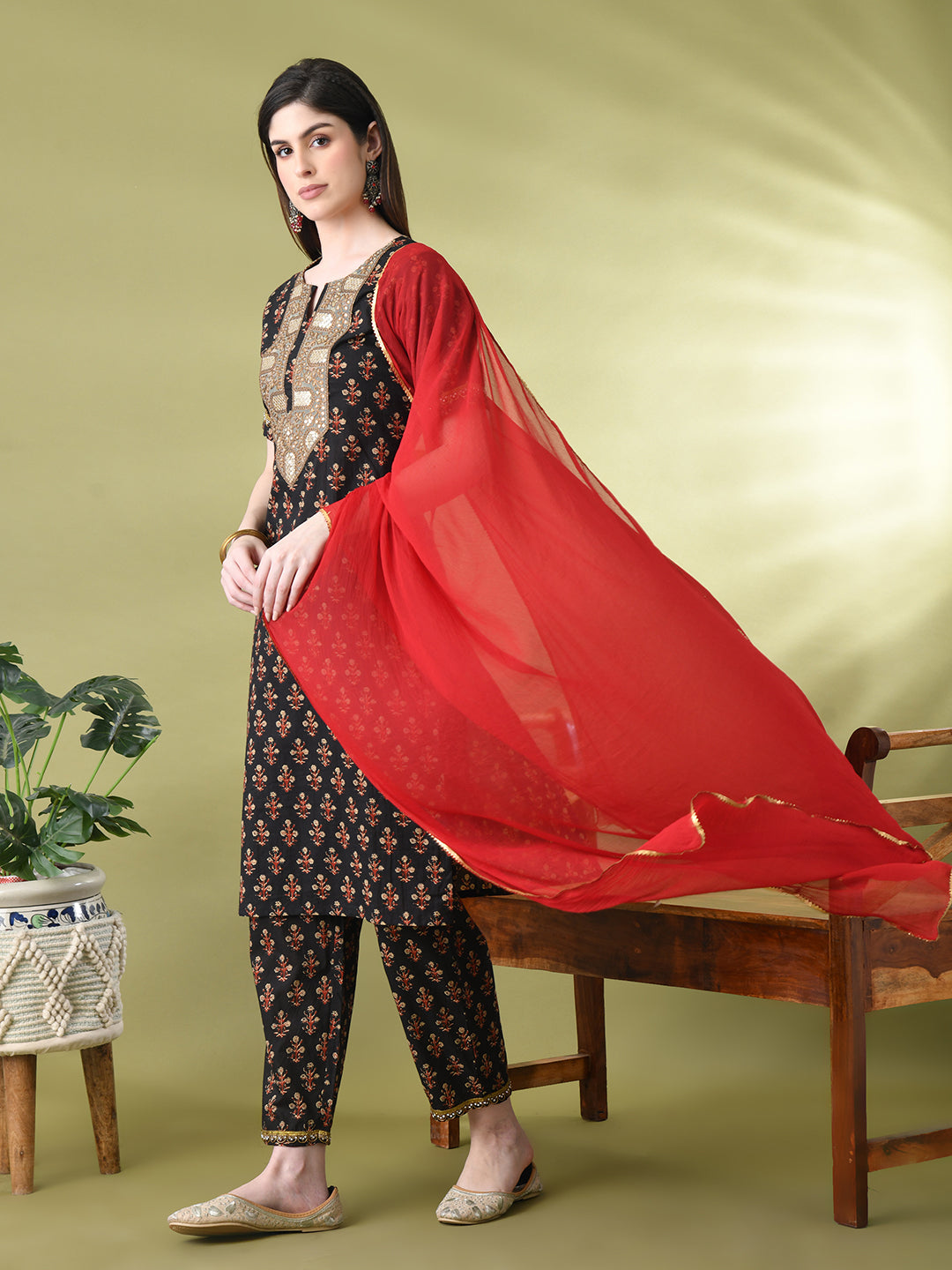 Myshka Women's Cotton Printed Kurta Set With Dupatta | Grocsy