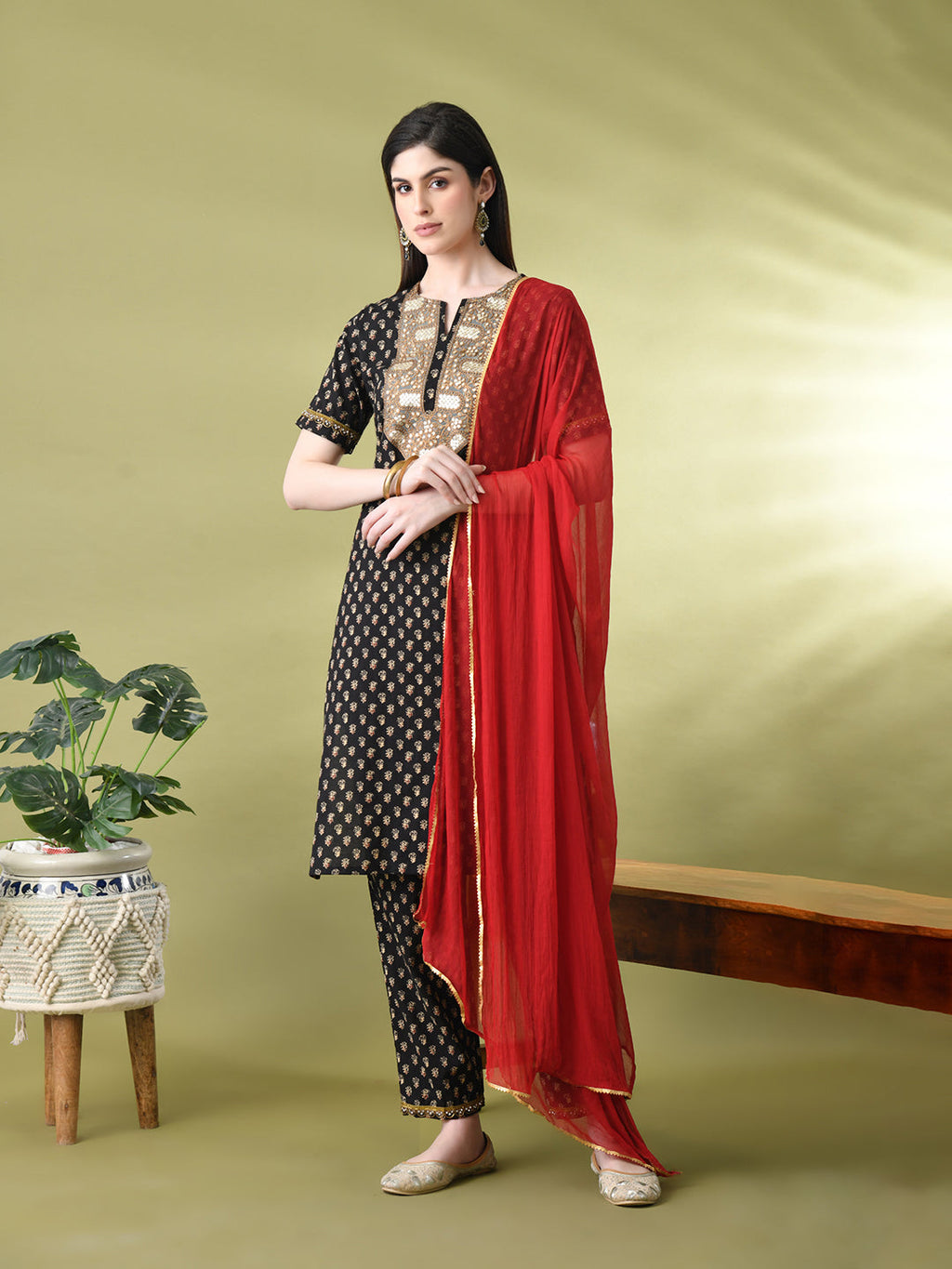 Myshka Women's Cotton Black Printed Kurta Set With Dupatta | Grocsy
