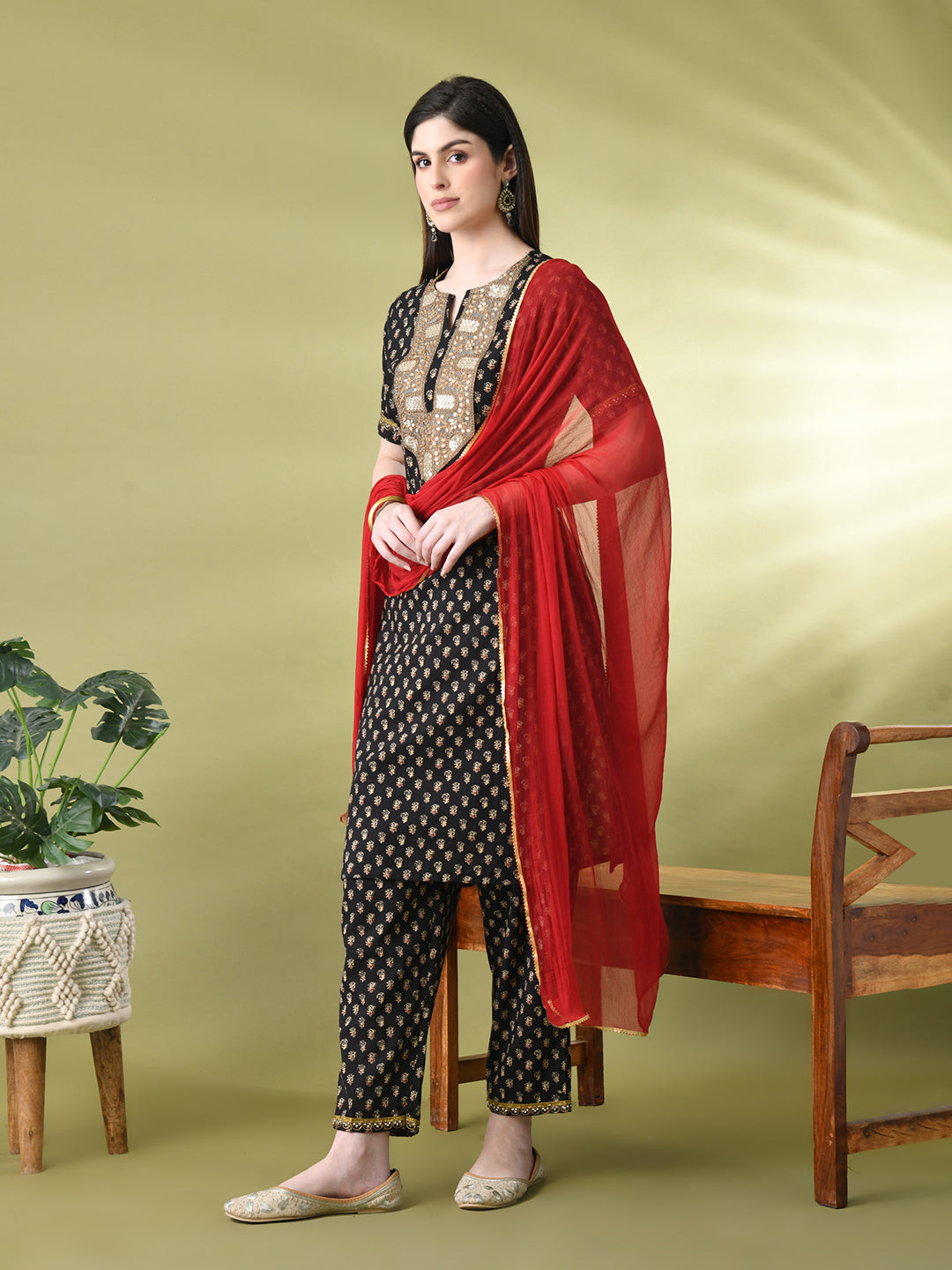Myshka Women's Cotton Black Printed Kurta Set With Dupatta | Grocsy
