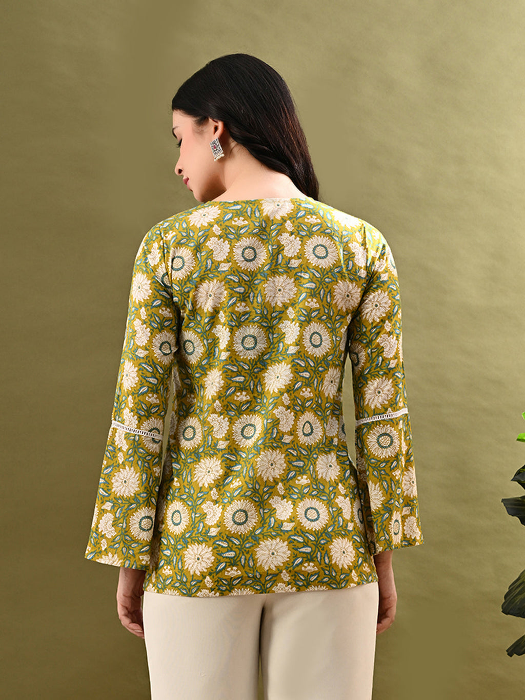 Myshka Women's Green Flower Printed Tunic With Lace | Grocsy