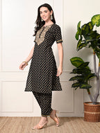 Myshka Women's Cotton Printed Kurta Set | Grocsy