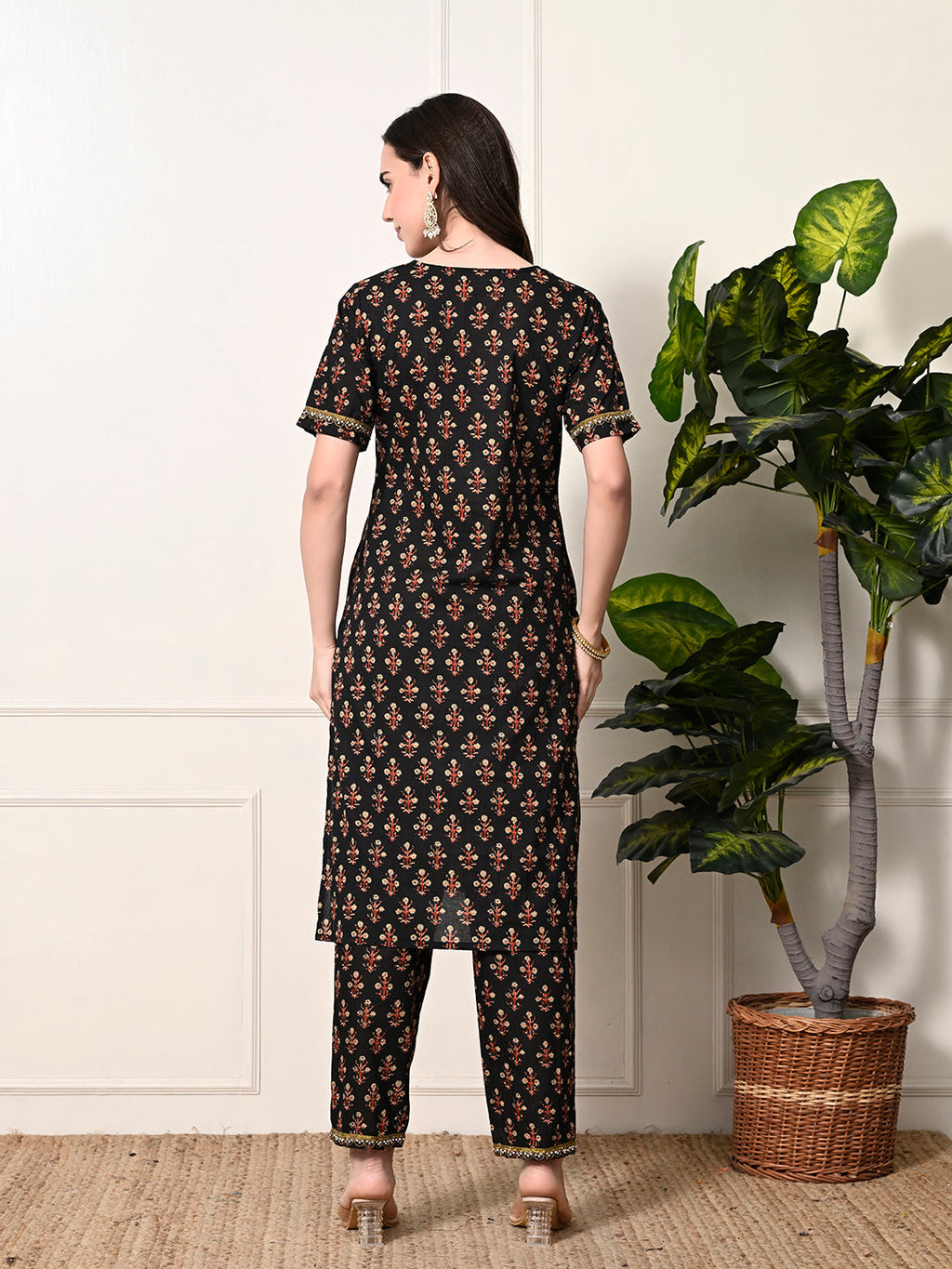 Myshka Women's Cotton Black Printed Kurta Set | Grocsy