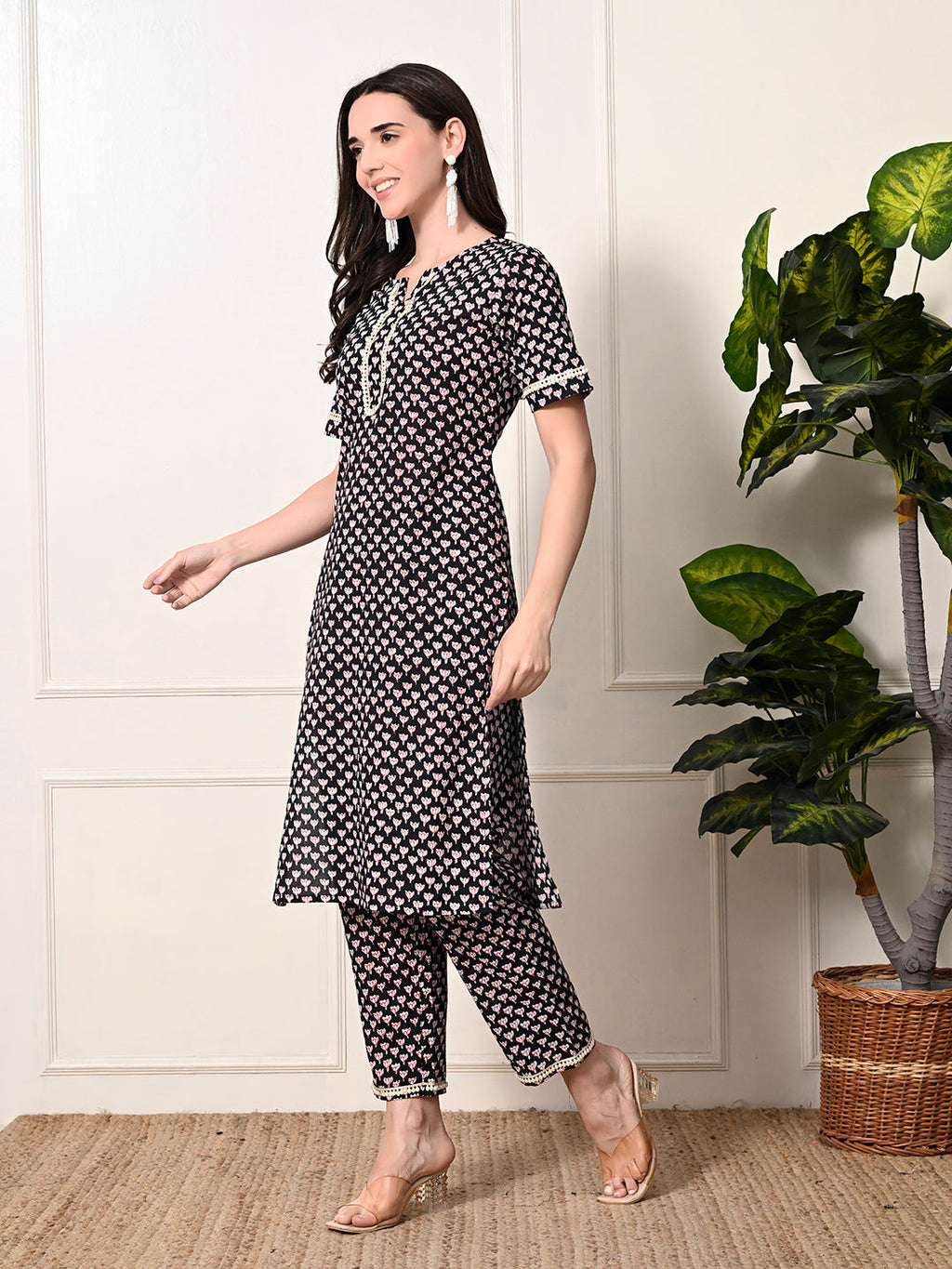Myshka Women's Cotton Black Printed Kurta Set | Grocsy