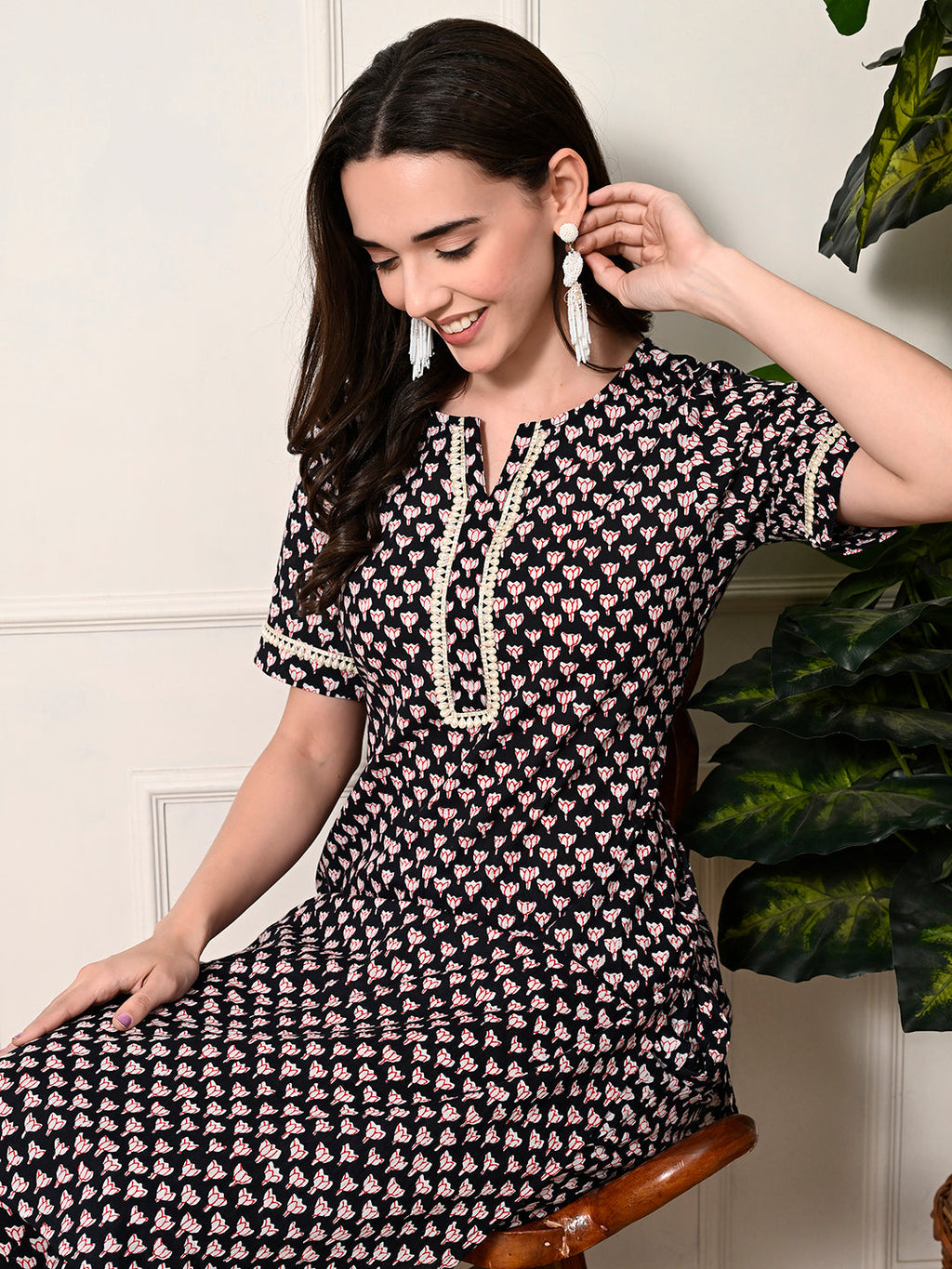 Myshka Women's Cotton Black Printed Kurta Set | Grocsy
