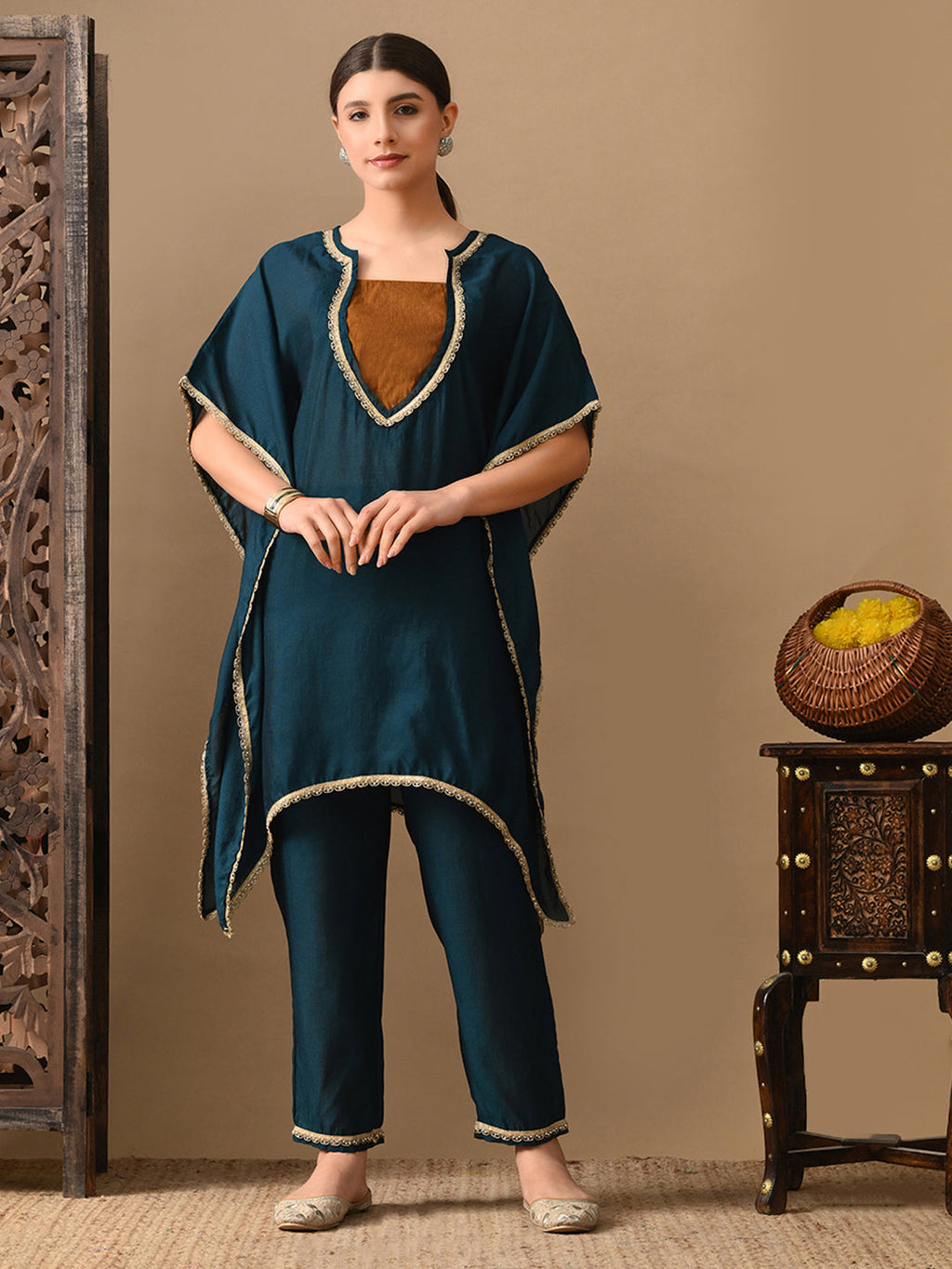 Myshka Green Silk Blend Kaftan Sweetheart Neck Short Sleeves Kurta Trousers With Dupatta | Grocsy