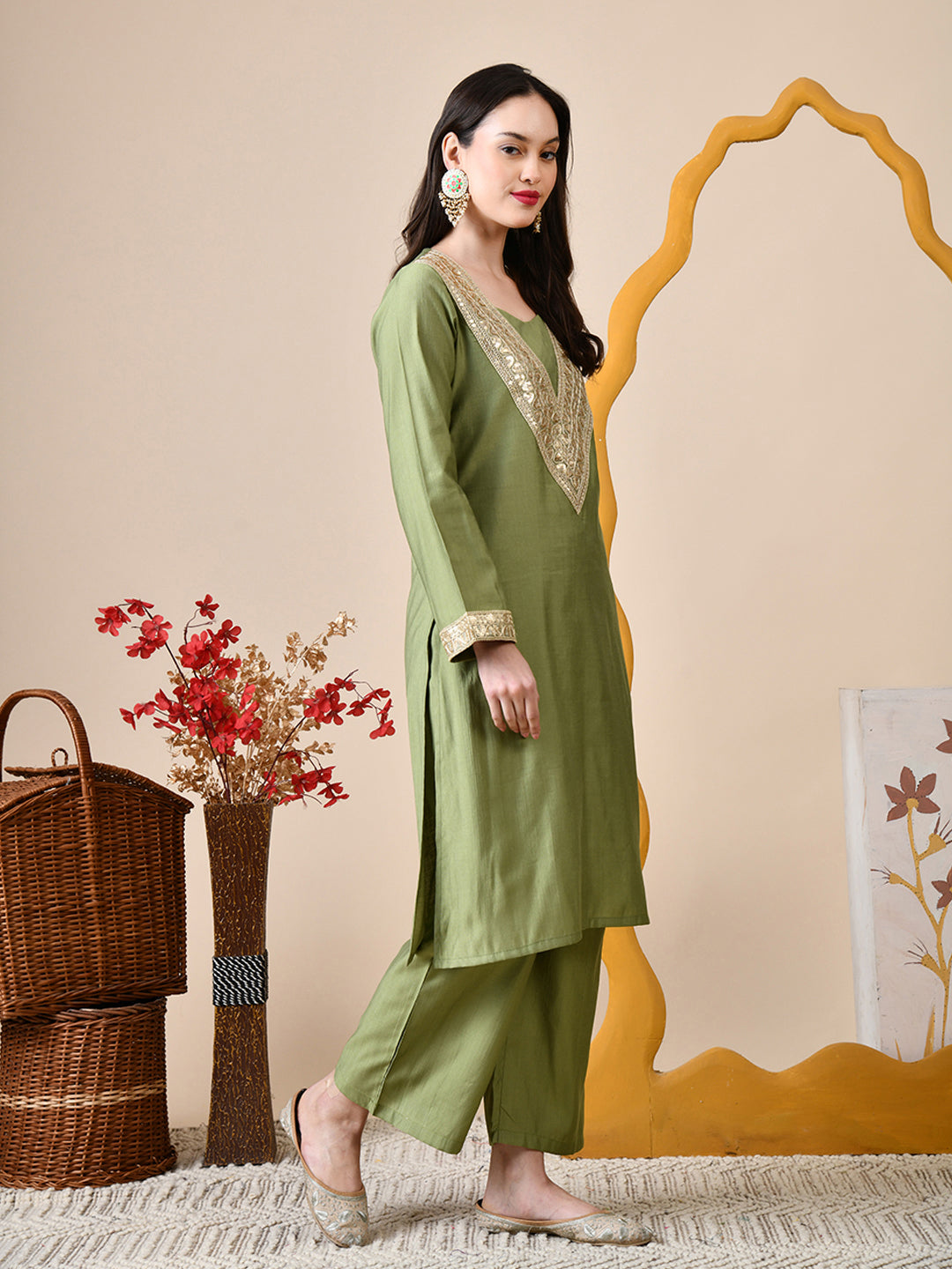 Myshka Green Silk Blend Straight Round Neck Long Sleeves Kurta Trousers Set | Grocsy