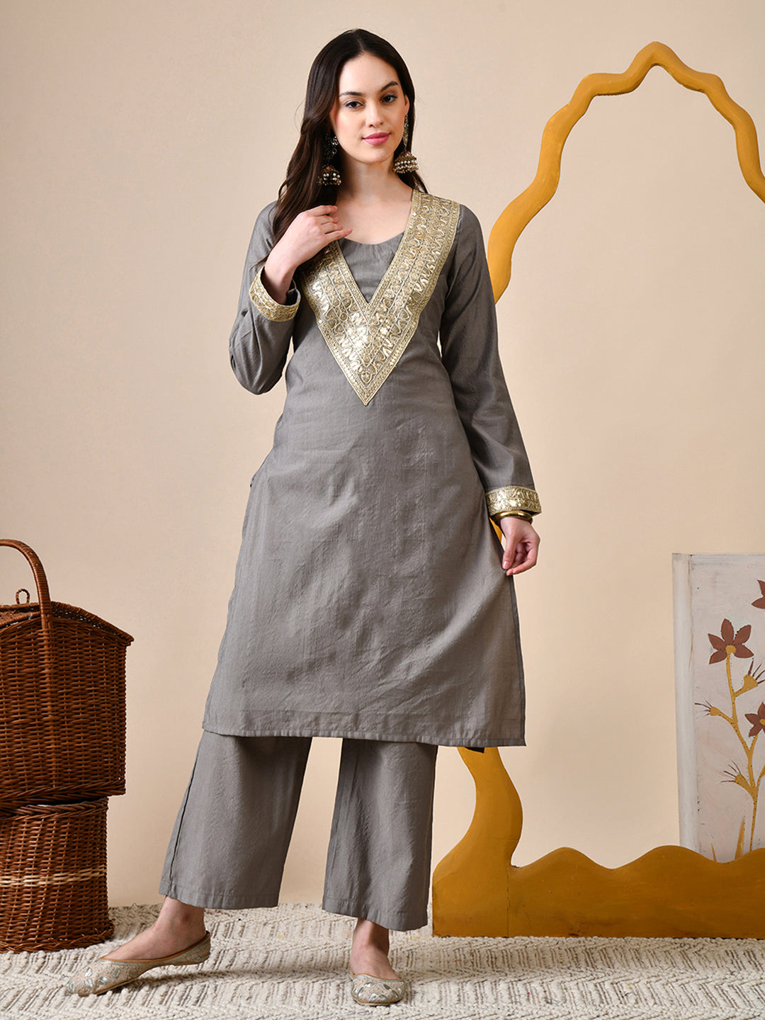 Myshka Gray Silk Blend Straight Round Neck Long Sleeves Kurta Trousers Set | Grocsy