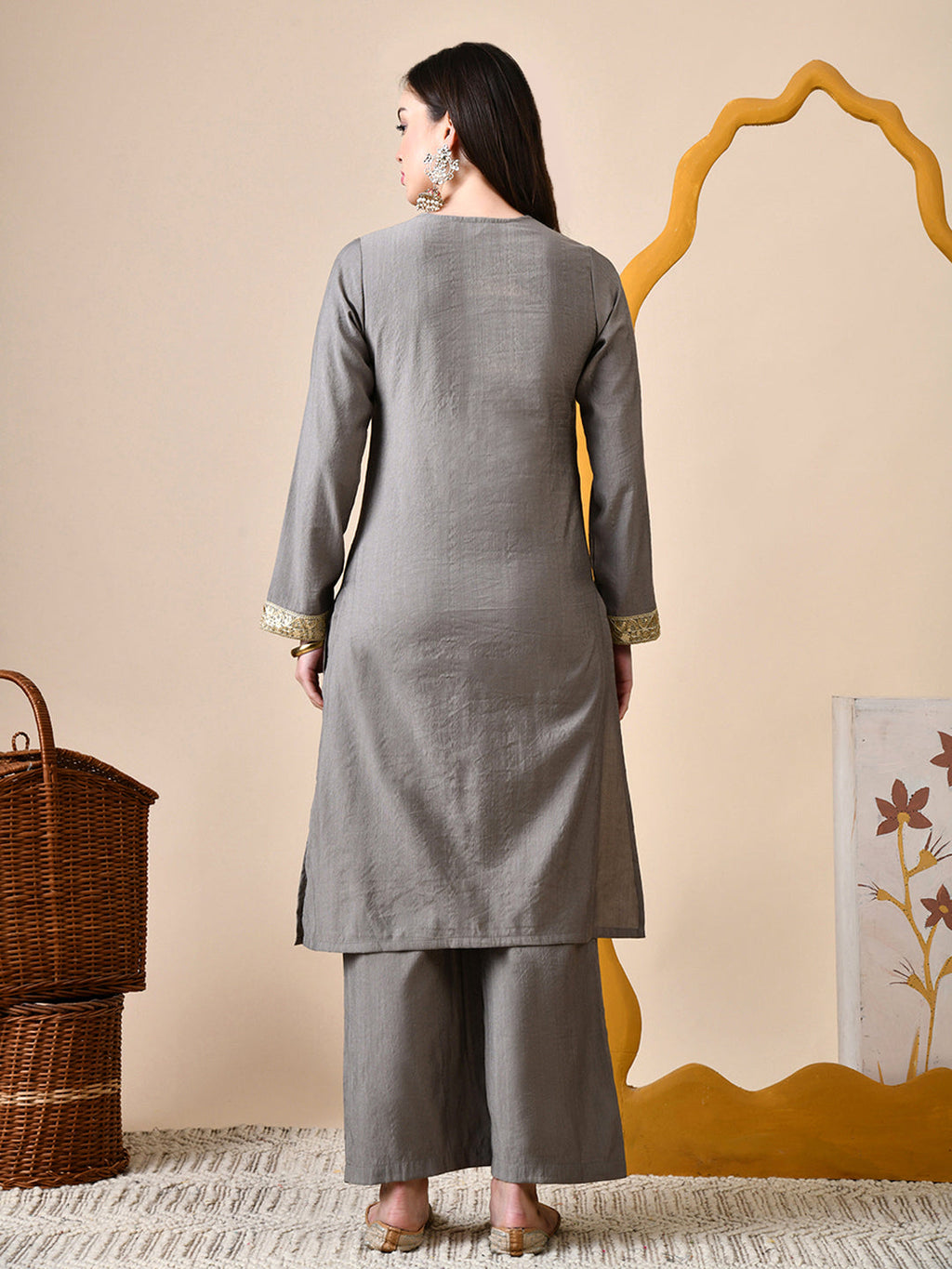 Myshka Gray Silk Blend Straight Round Neck Long Sleeves Kurta Trousers Set | Grocsy