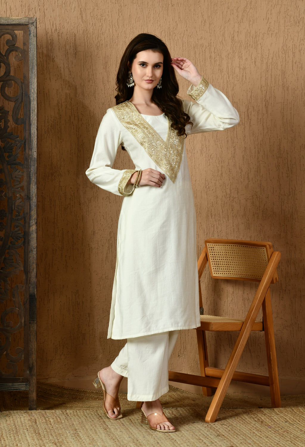 Myshka White Silk Blend Straight Round Neck Long Sleeves Kurta Trousers With Dupatta | Grocsy
