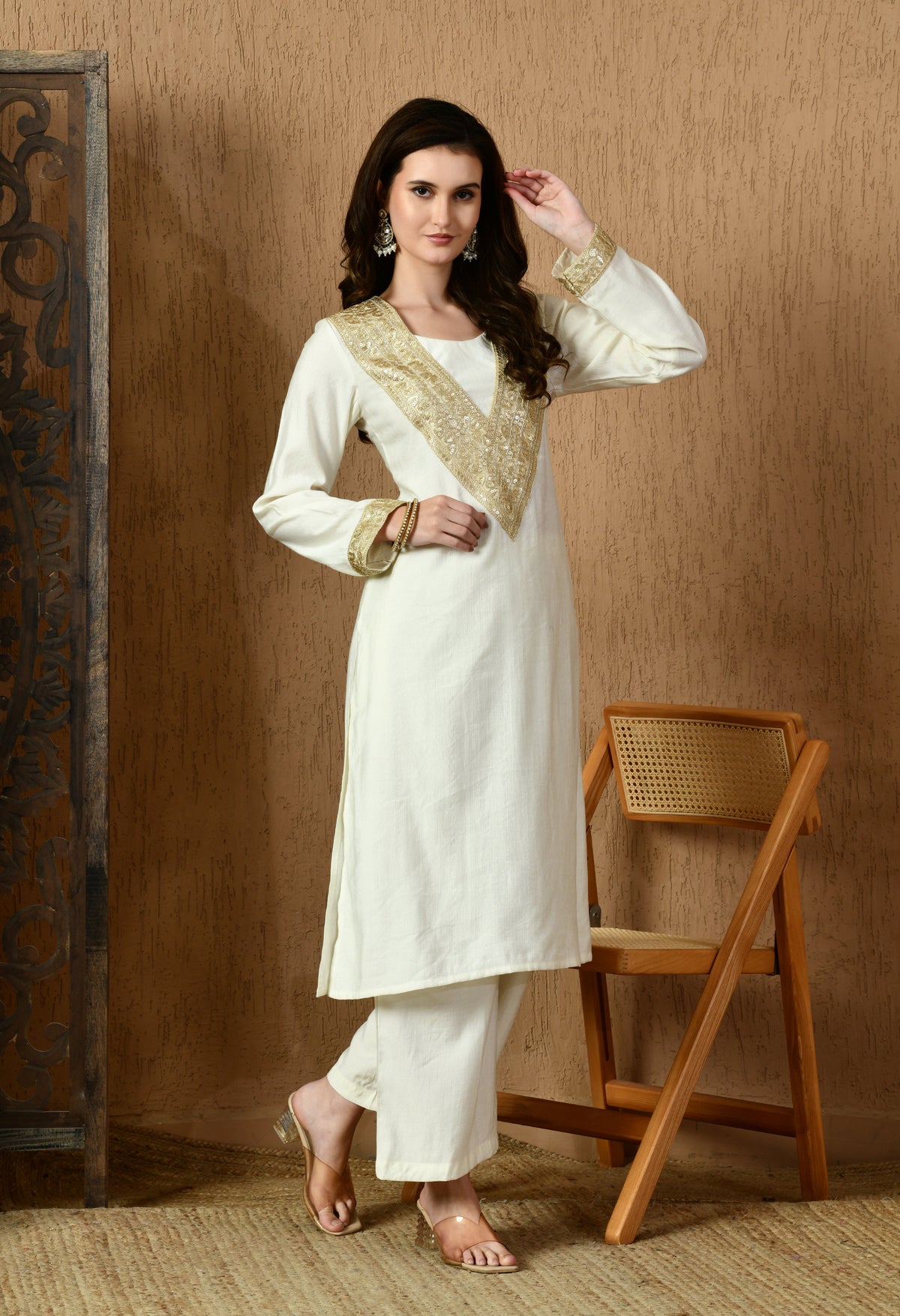 Myshka White Silk Blend Straight Round Neck Long Sleeves Kurta Trousers With Dupatta | Grocsy
