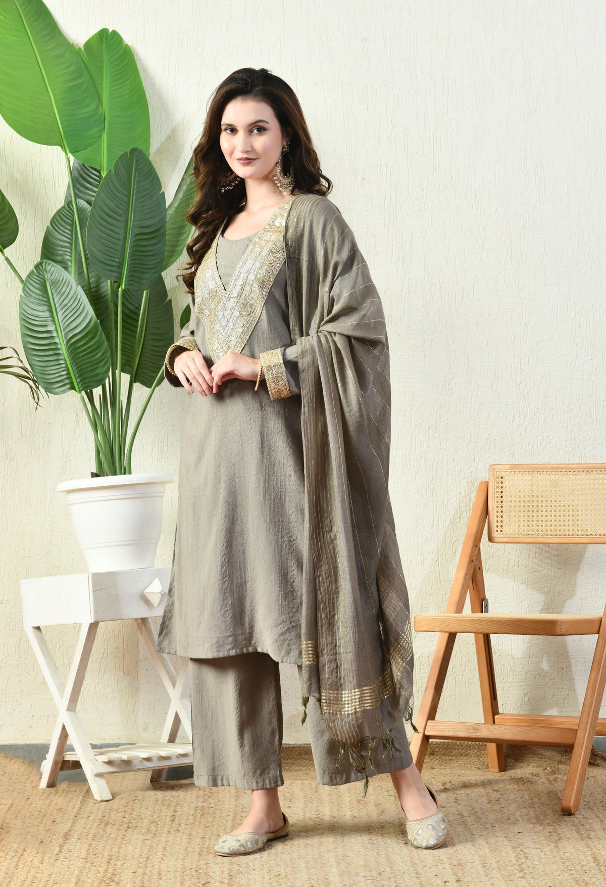 Myshka Gray Silk Blend Straight Round Neck Long Sleeves Kurta Trousers With Dupatta | Grocsy