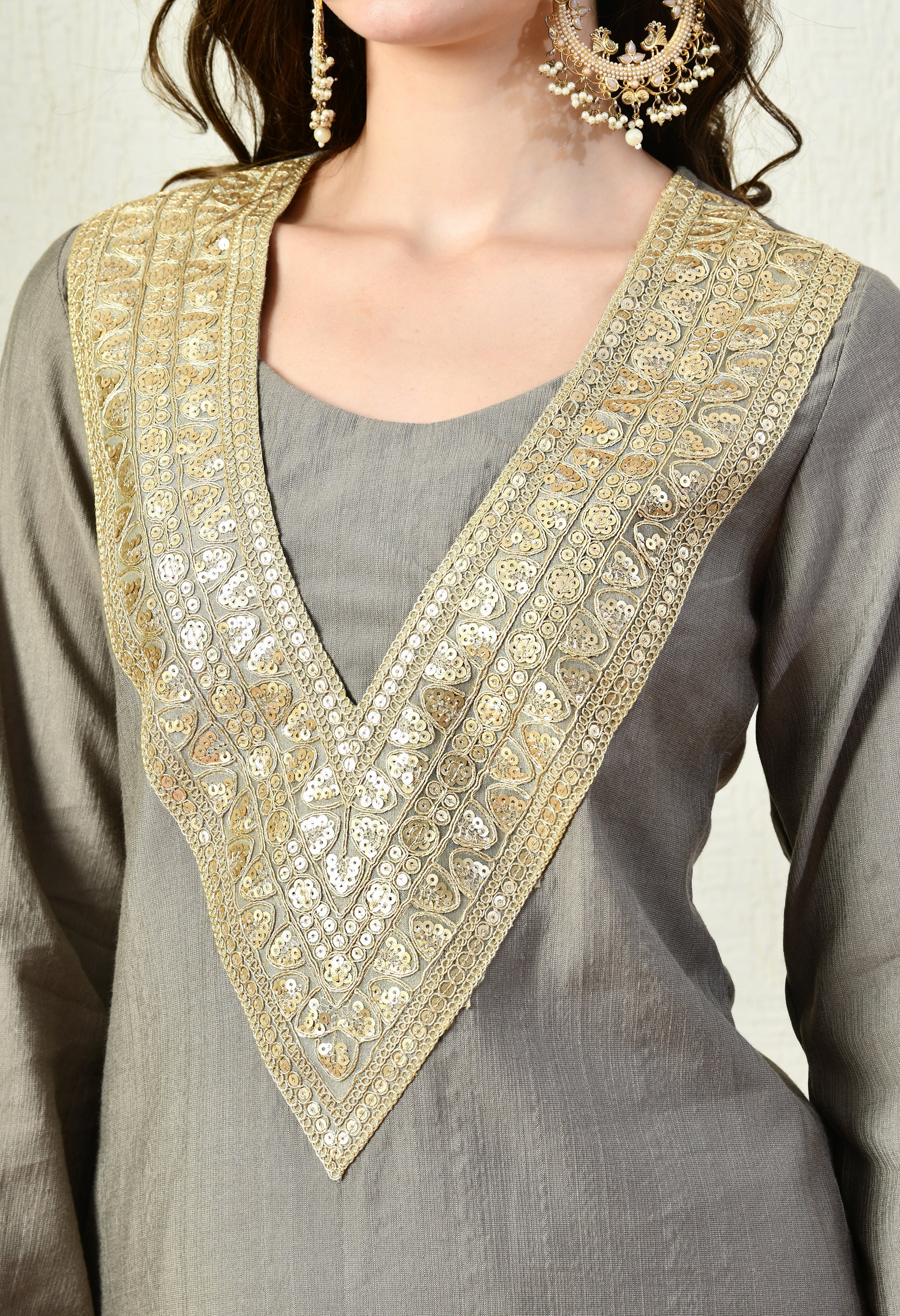 Myshka Gray Silk Blend Straight Round Neck Long Sleeves Kurta Trousers With Dupatta | Grocsy