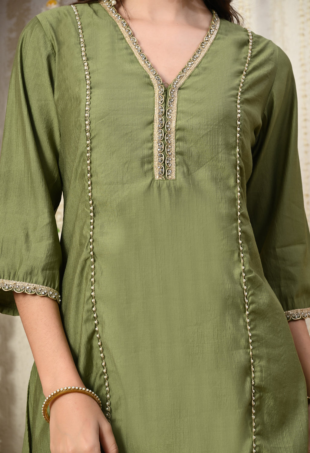 Myshka Green Silk Blend Straight Round Neck Three-Quarter Sleeves Kurta Trousers Set | Grocsy