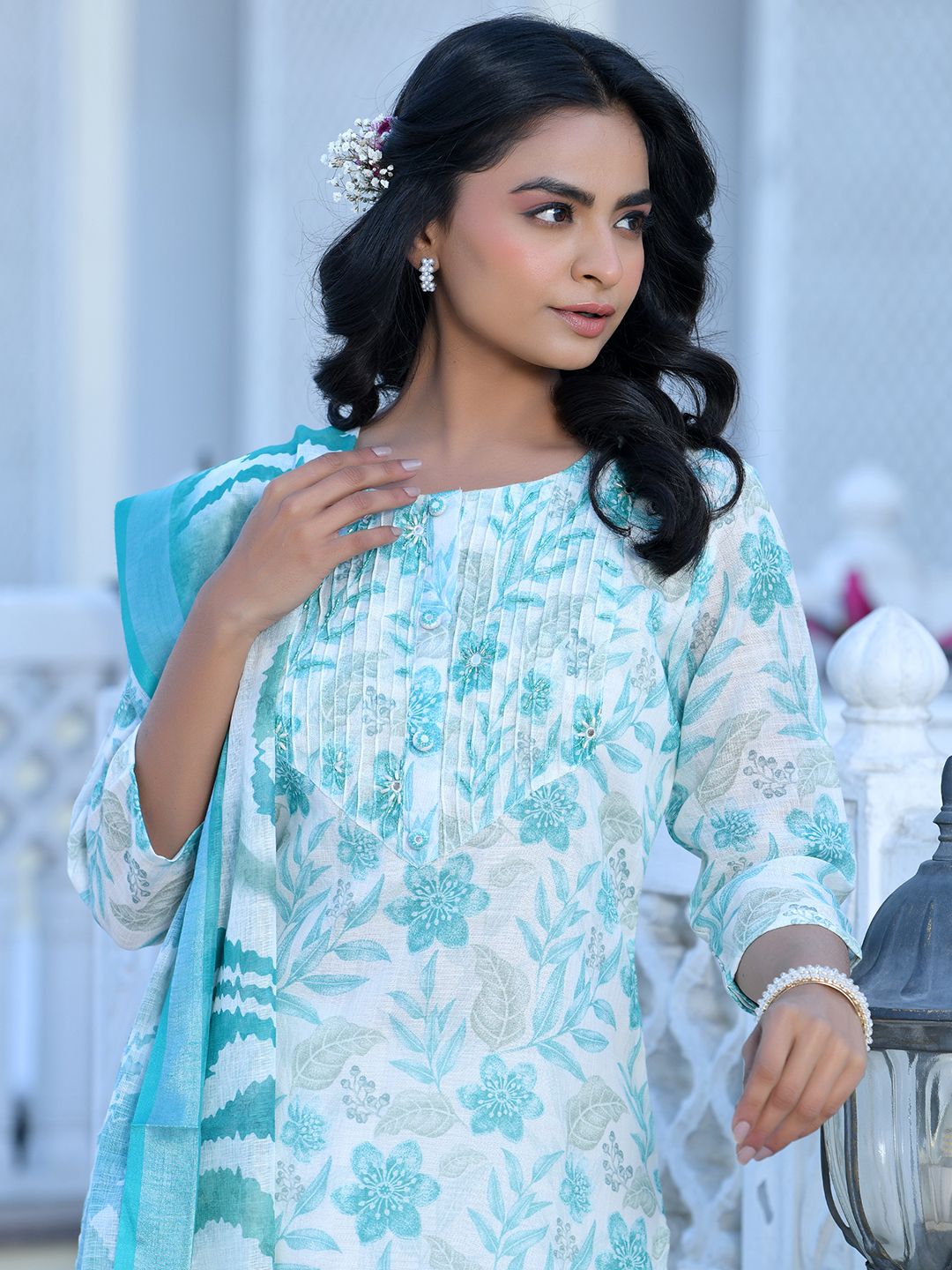 Vaasva Women's Cream Turquoise Linen Digital Printed Suit Set | Grocsy