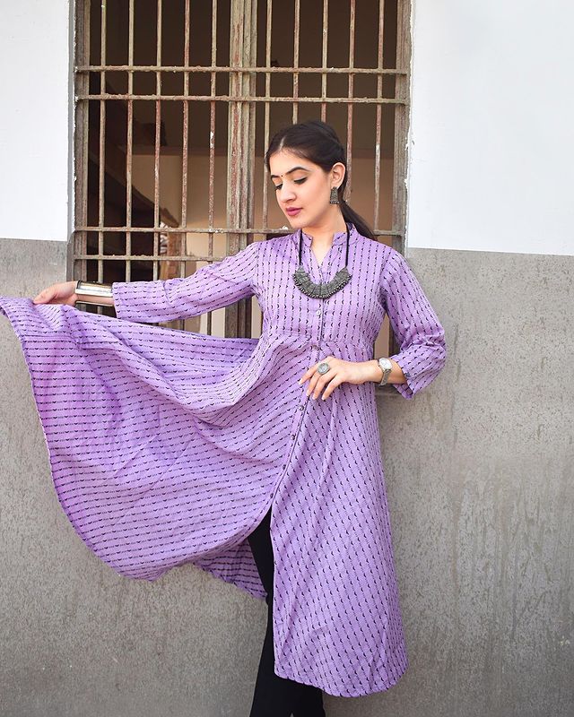 Jompers Women Purple & Black Woven Design Jacquard A-Line Kurta | Grocsy