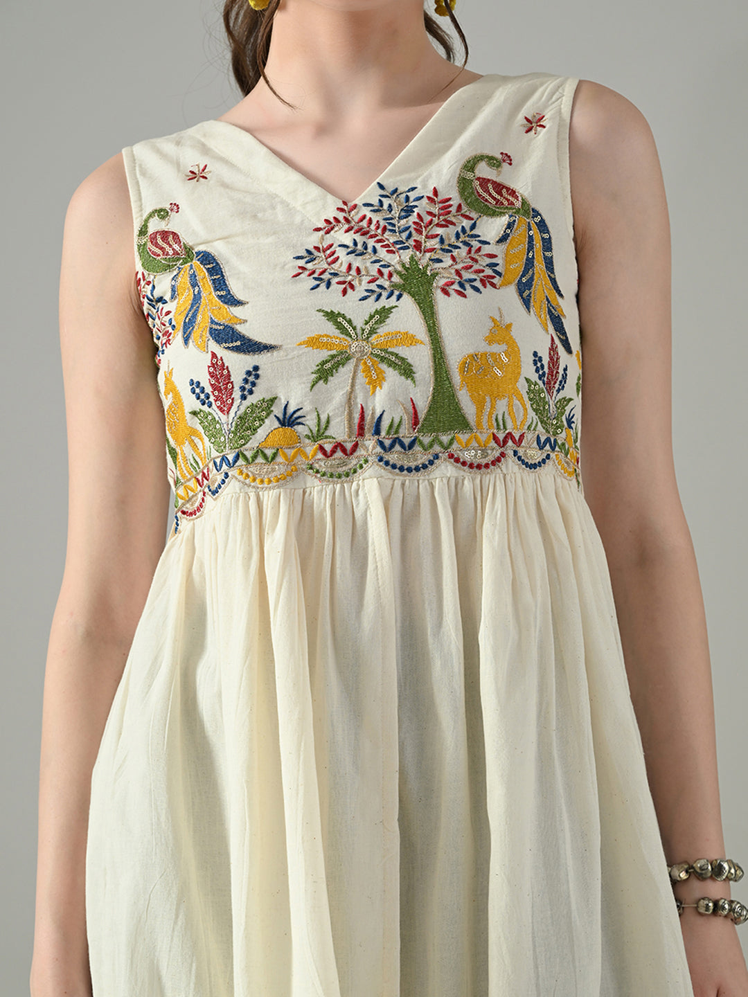 Myshka Women Off White Multicolor Thread Embroidered Sleeveless Long Kurta | Grocsy