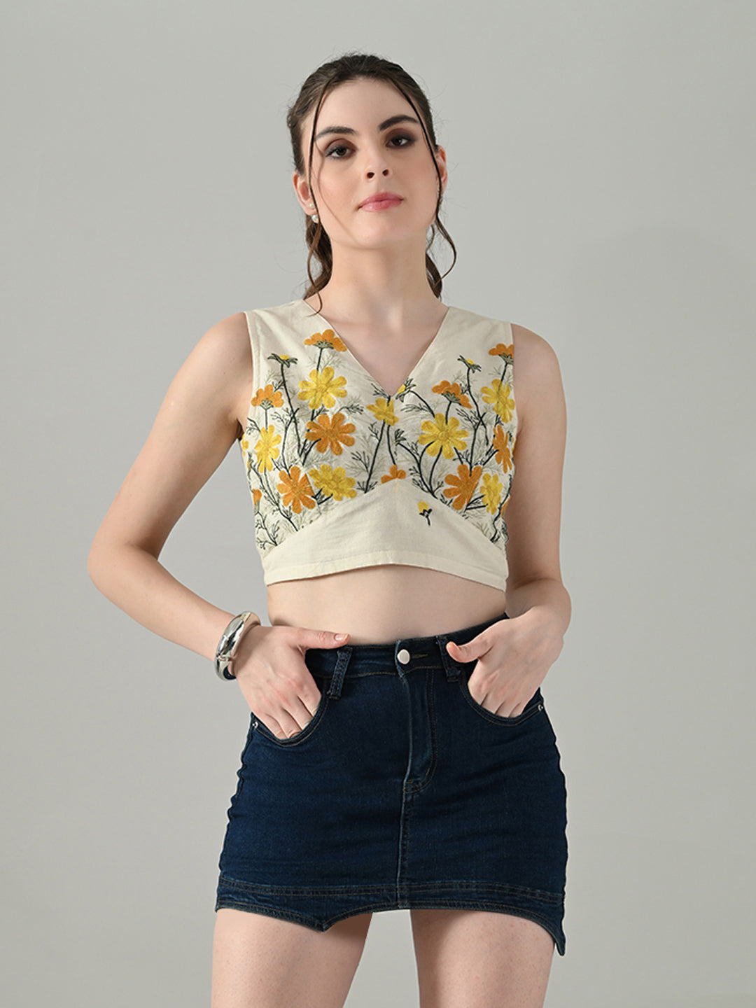 Myshka Women Off White Multicolor Thread Embroidered Saree Blouse | Grocsy