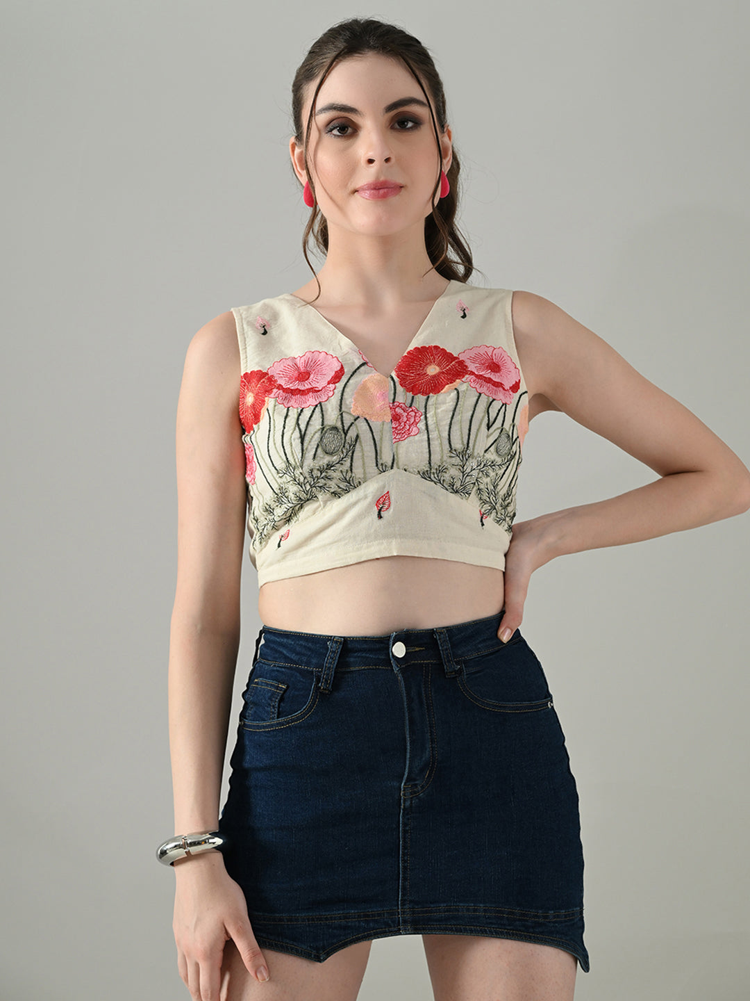 Myshka Women Off White Multicolor Thread Embroidered Saree Blouse | Grocsy