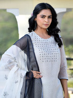 Vaasva Women's Grey Monotone Organza Digital Printed Suit Set | Grocsy