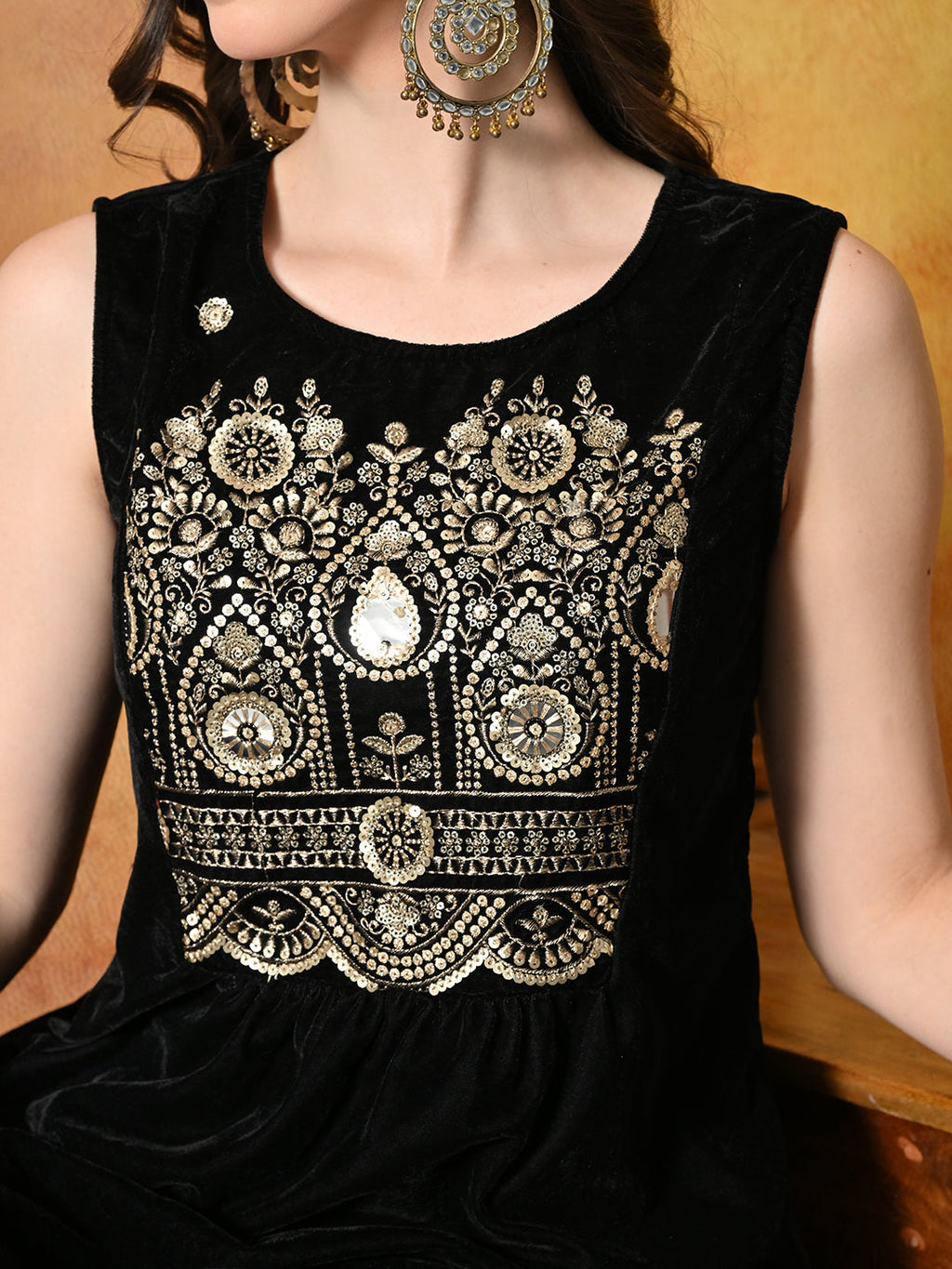 Myshka Women Black Velvet Embroidered Yoke Sleeveless Kurta Set | Grocsy