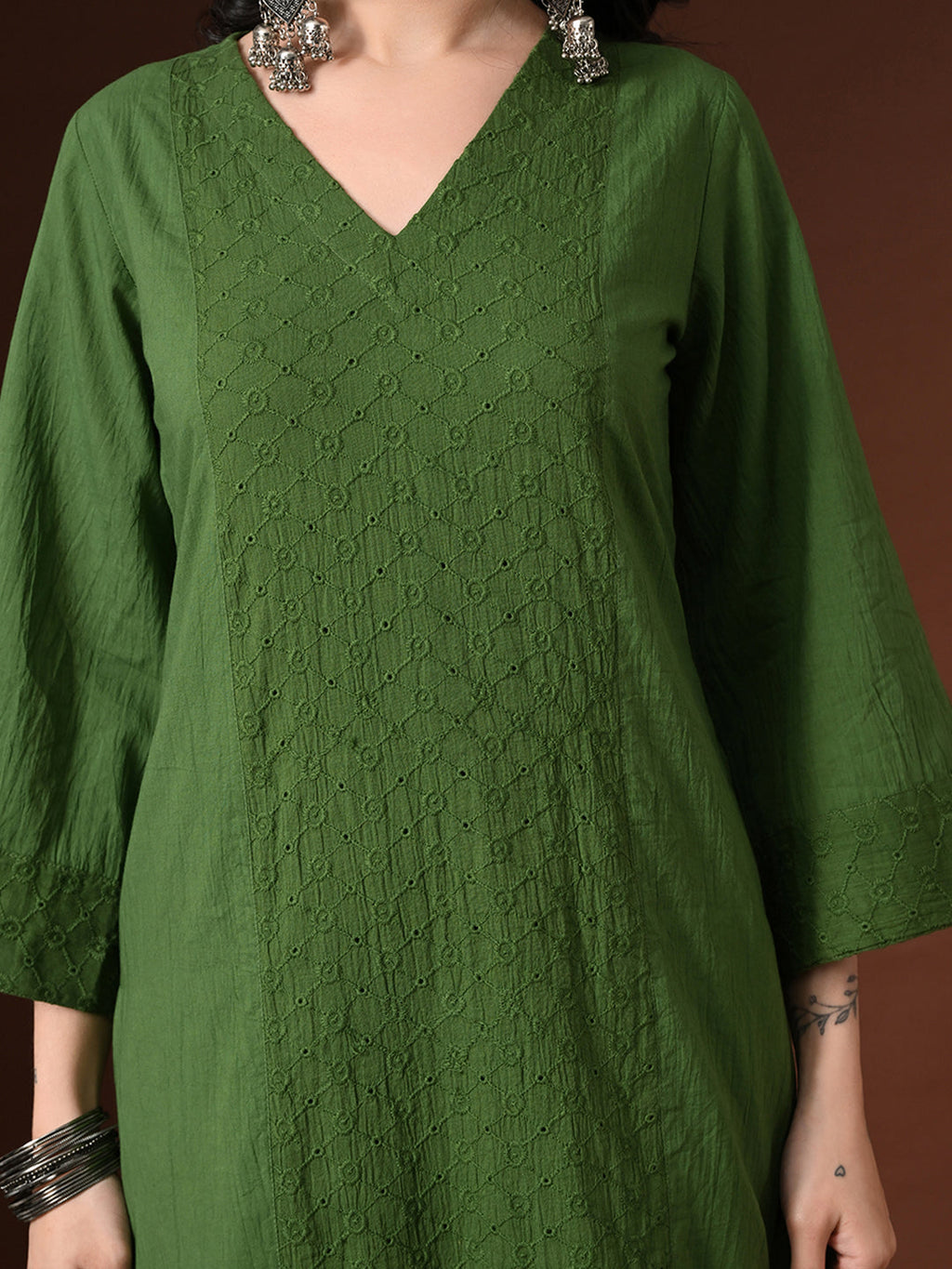 Myshka Women Green Pure Cotton Embroiderd Three-Forth Sleeve Kurta with Trouser | Grocsy