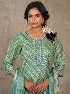 Vaasva Women's Dark Green Green Silk Digital Printed Suit Set | Grocsy