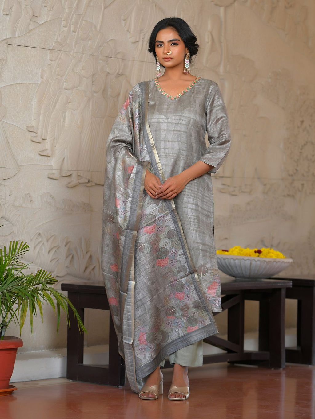 Vaasva Women's Charcoal Grey Silk Digital Printed Suit Set | Grocsy