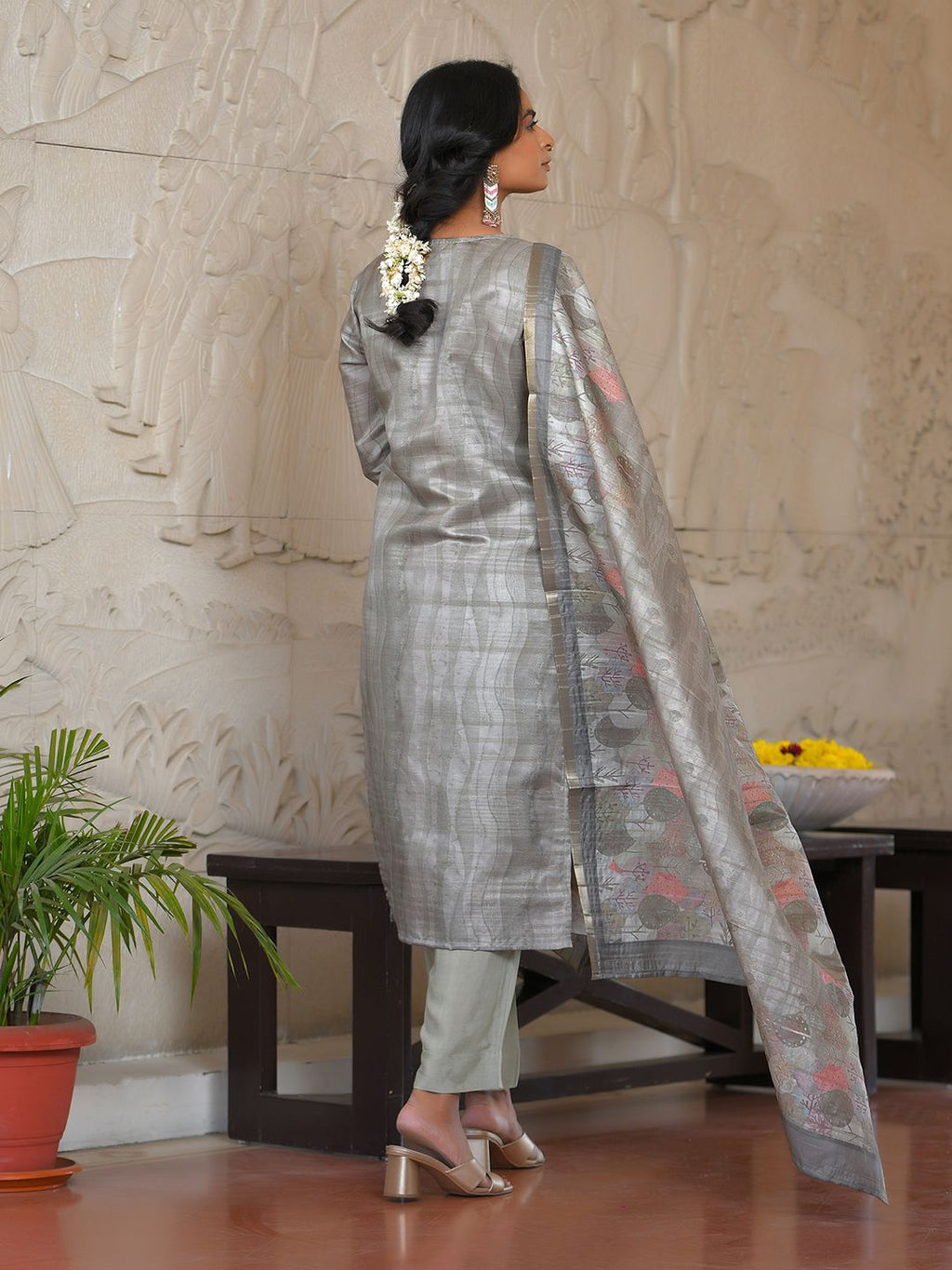Vaasva Women's Charcoal Grey Silk Digital Printed Suit Set | Grocsy