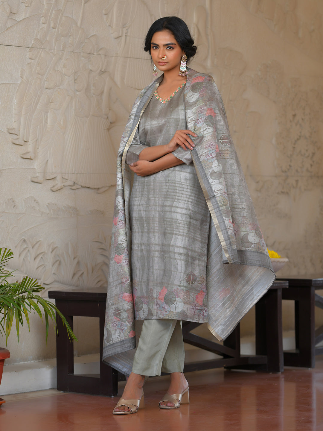 Vaasva Women's Charcoal Grey Silk Digital Printed Suit Set | Grocsy