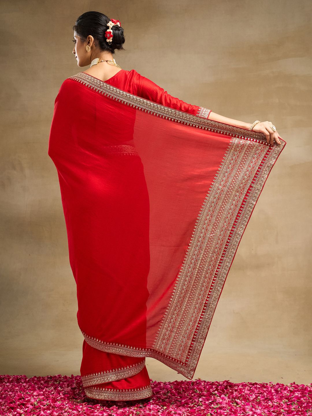 kasee Solid Embroidered Pure Silk Saree | Grocsy