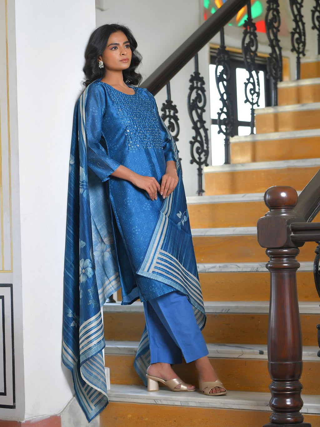 Vaasva Women's Indigo Muslin Digital Printed Suit Set | Grocsy