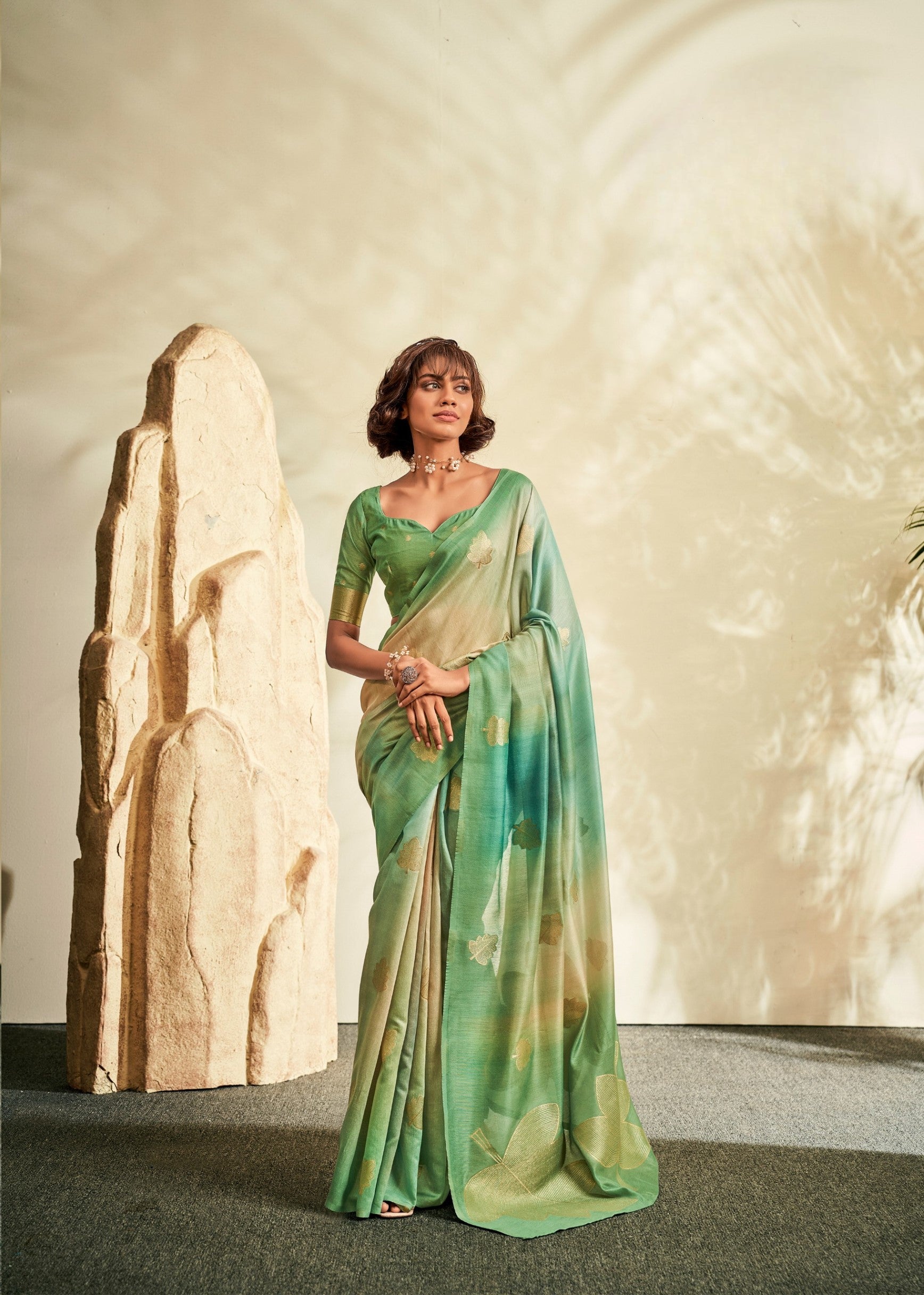 Anaita Green Printed Handloom Khadi Silk Silk Saree With Blouse | Grocsy