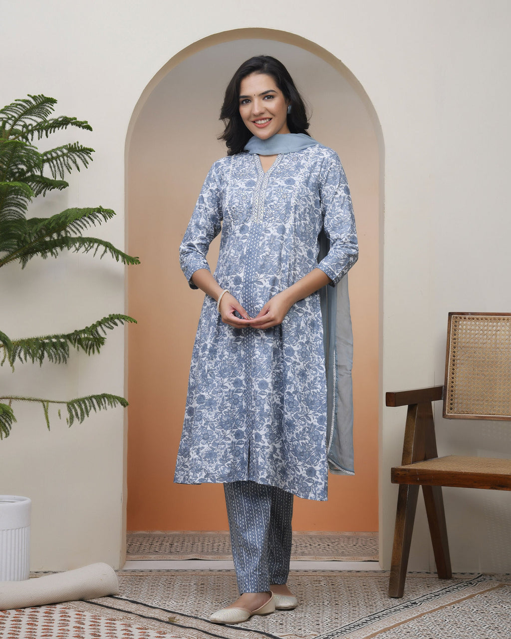 Vaasva Women Grey Panel Kurta With Cotton Pant & Dupatta | Grocsy