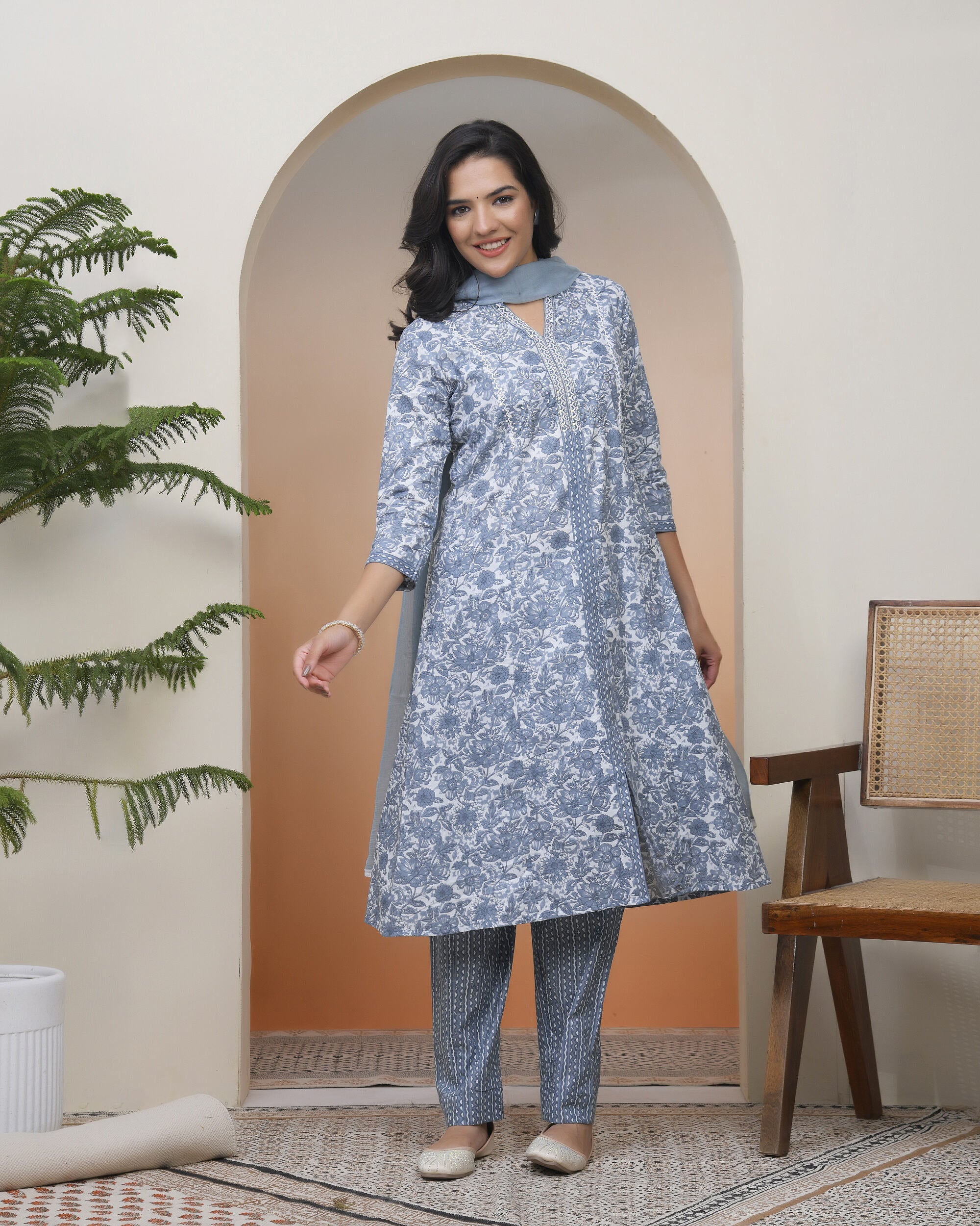 Vaasva Women Grey Panel Kurta With Cotton Pant & Dupatta | Grocsy