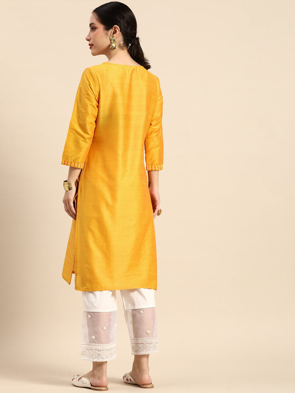 Sangria Women Geometric Embroidered Mirror Work Kurta | Grocsy