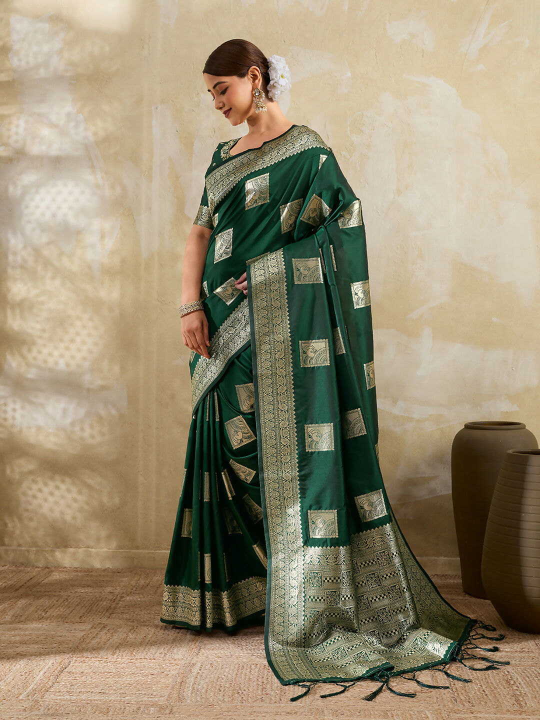 Shree Shyam Fashion Dark Green Silk Blend Saree | Grocsy