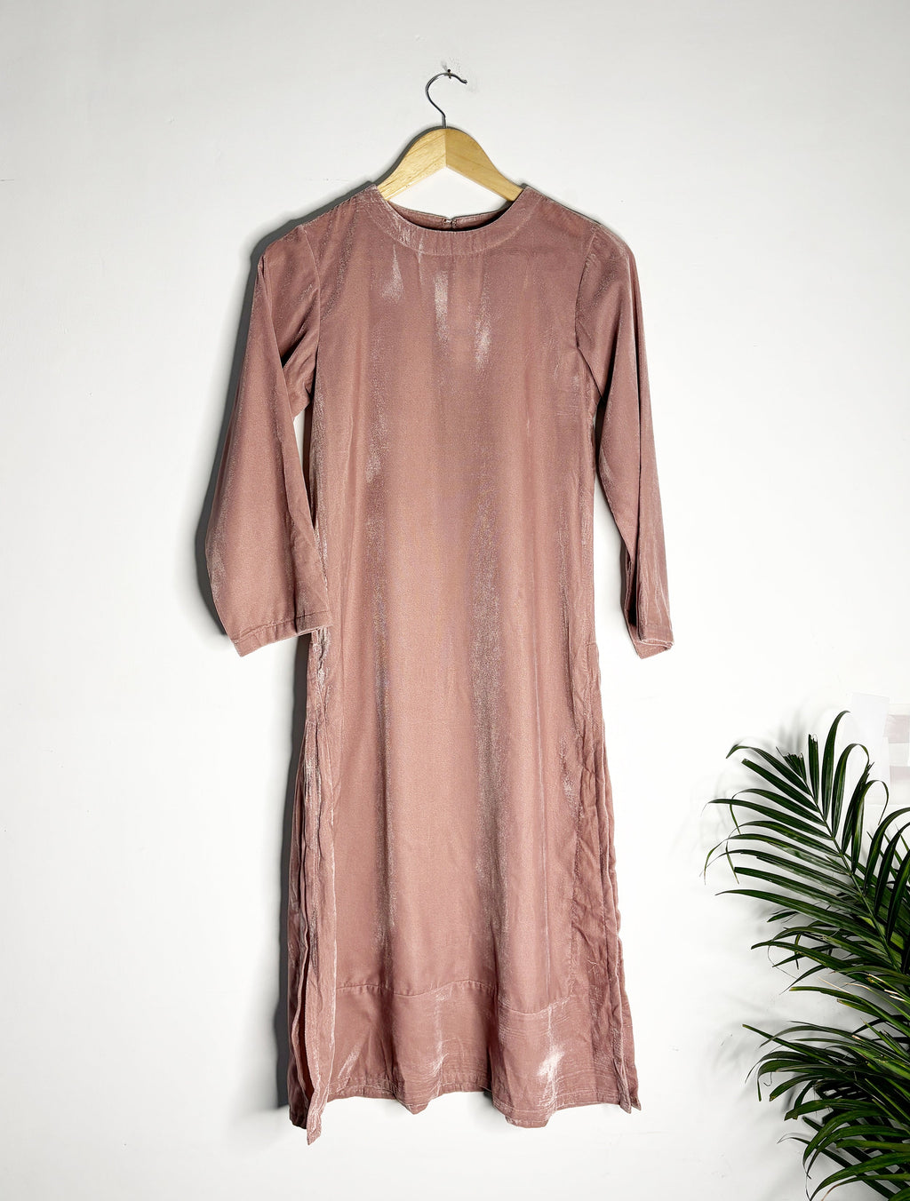 trueBrowns Light Pink Velvet High neck Kurta | Grocsy