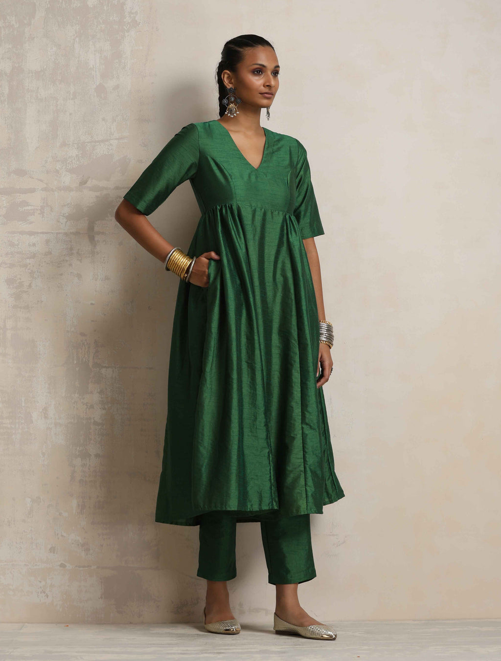 trueBrowns Dark Green Silk Arkali Flared Kurta Set | Grocsy