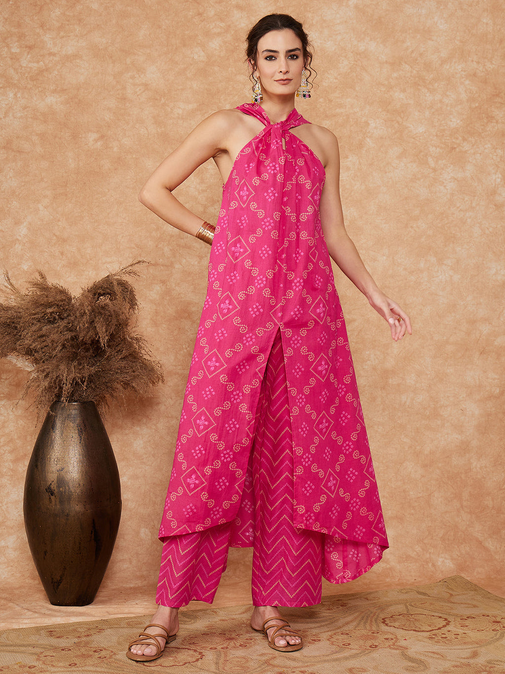 InWeave Women's Fuchsia S Print Twisted Neckline Kurta Pant Set | Grocsy