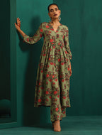 trueBrowns Green Floral Muslin Silk Printed Front Slit Kurta Pant Set | Grocsy