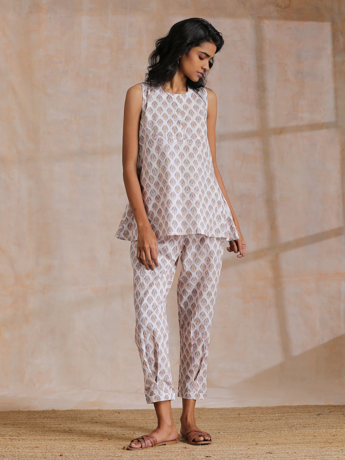 trueBrowns White With Grey Buta Block Print Cotton Sleeveless Co-Ord Set | Grocsy