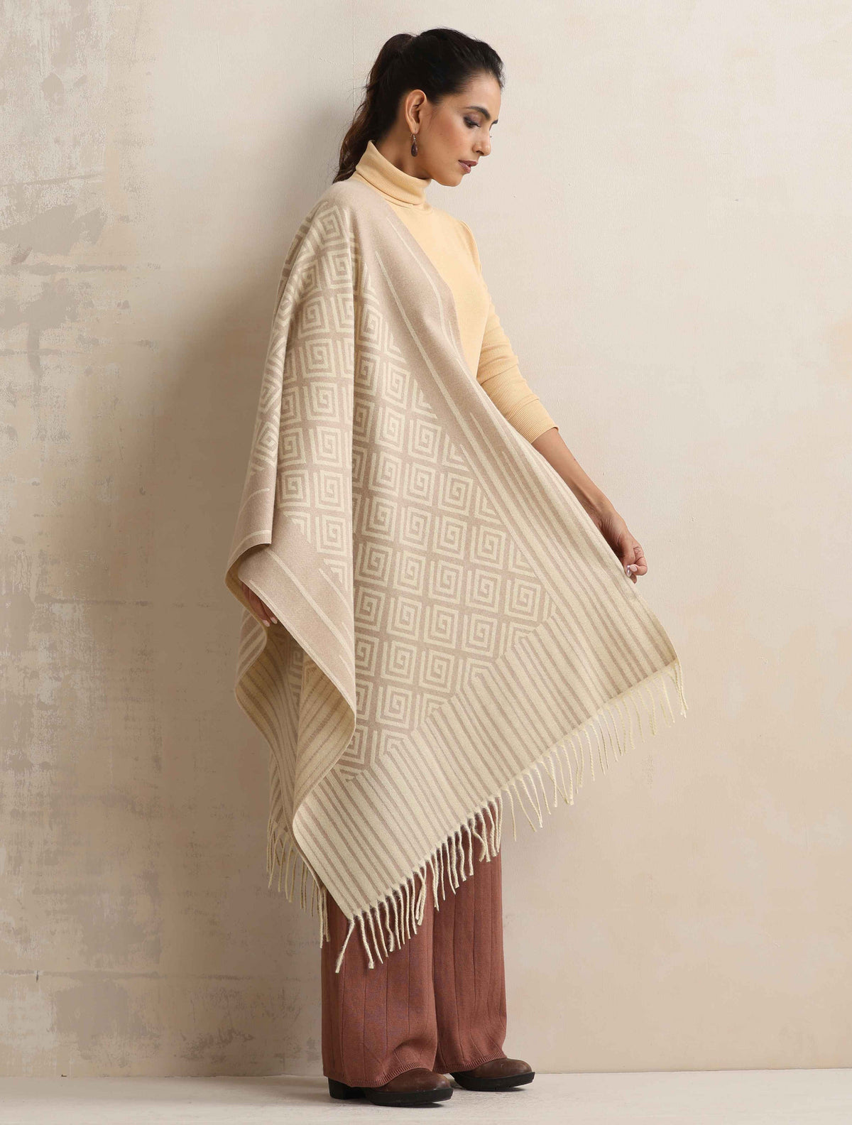 trueBrowns Beige Geometric Woollen Stole | Grocsy